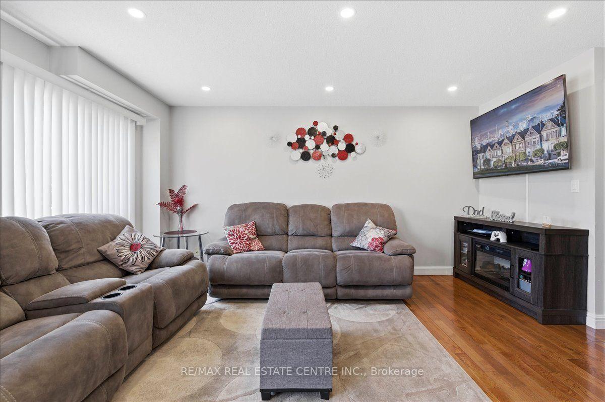 Photo 16 of Unit 1, 84 Westmeadow Drive, Kitchener, Highland West — HOMEH
