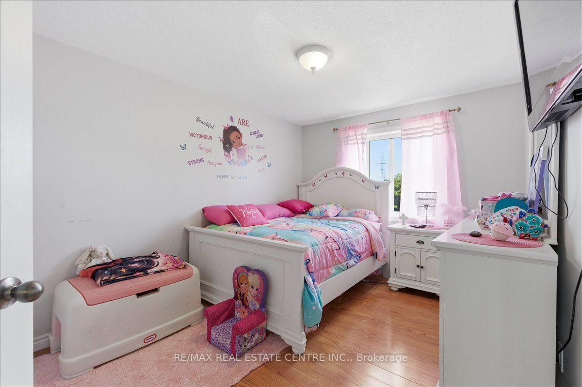 Photo 28 of Unit 1, 84 Westmeadow Drive, Kitchener, Highland West — HOMEH