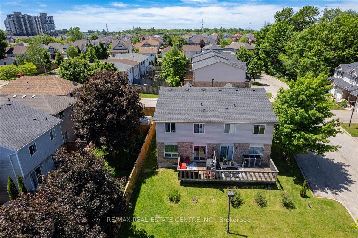 Photo 41 of Unit 1, 84 Westmeadow Drive, Kitchener, Highland West — HOMEH