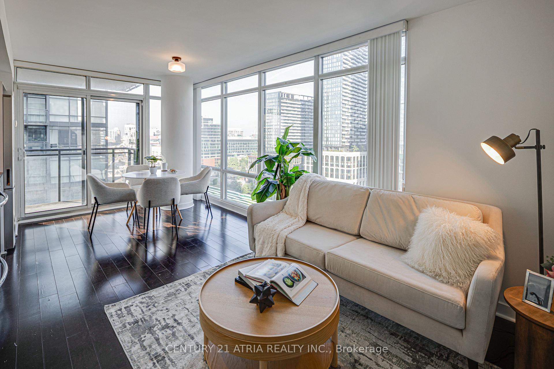 Front of Unit 1802, 4K Spadina Avenue