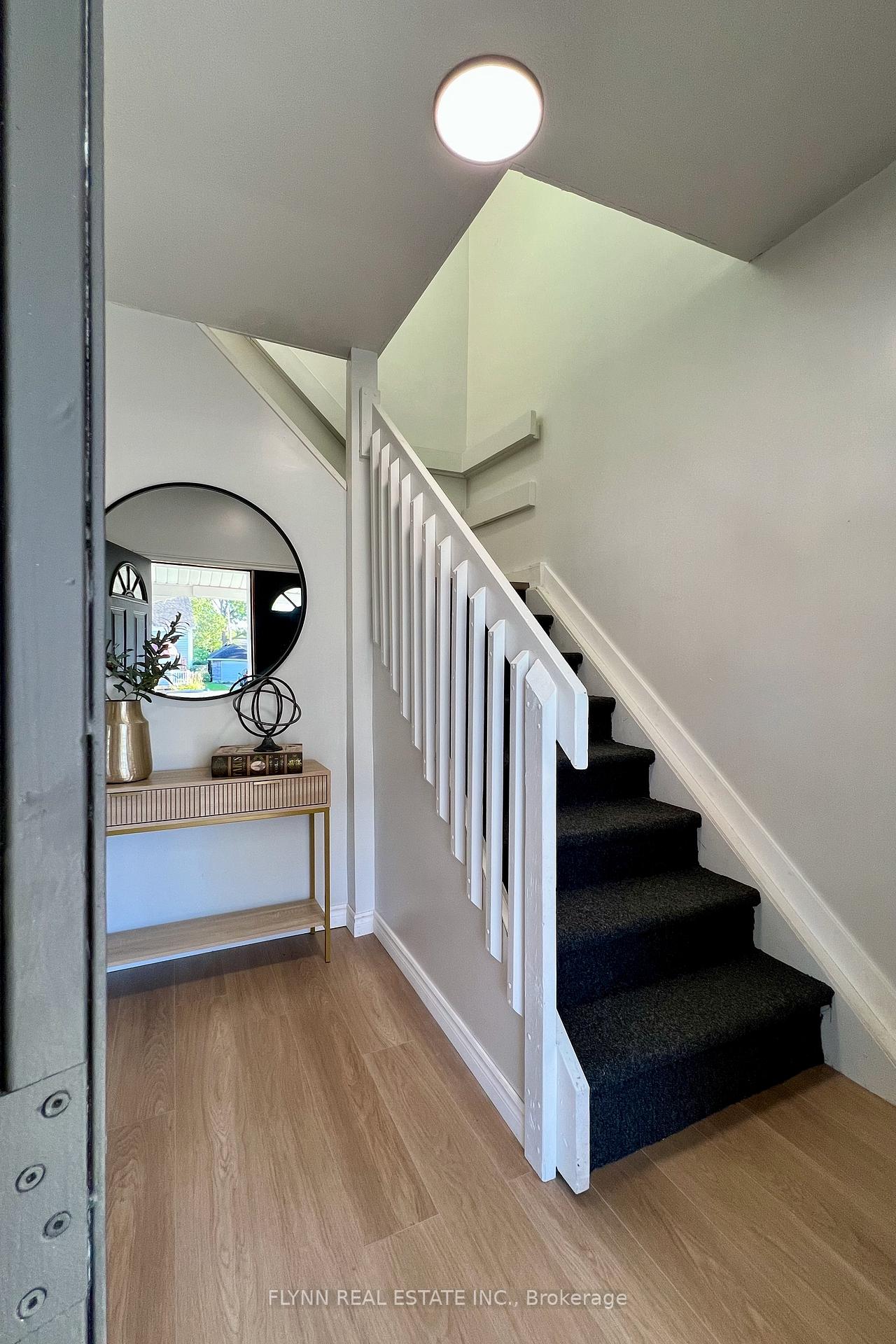 Photo 6 of 535 Broad Street E, Haldimand, Dunnville — HOMEH