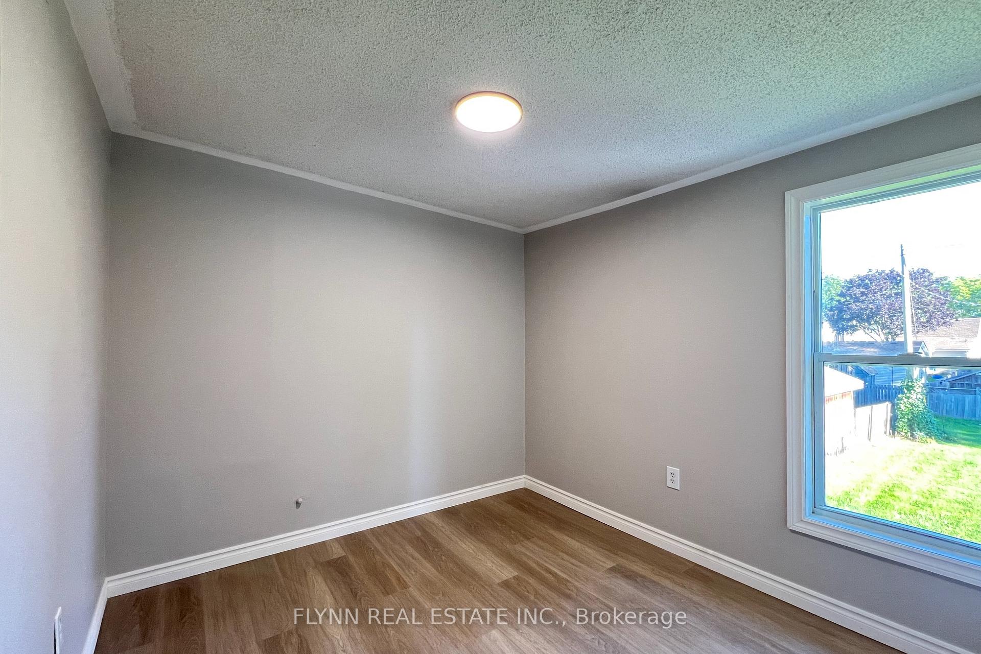 Photo 25 of 535 Broad Street E, Haldimand, Dunnville — HOMEH