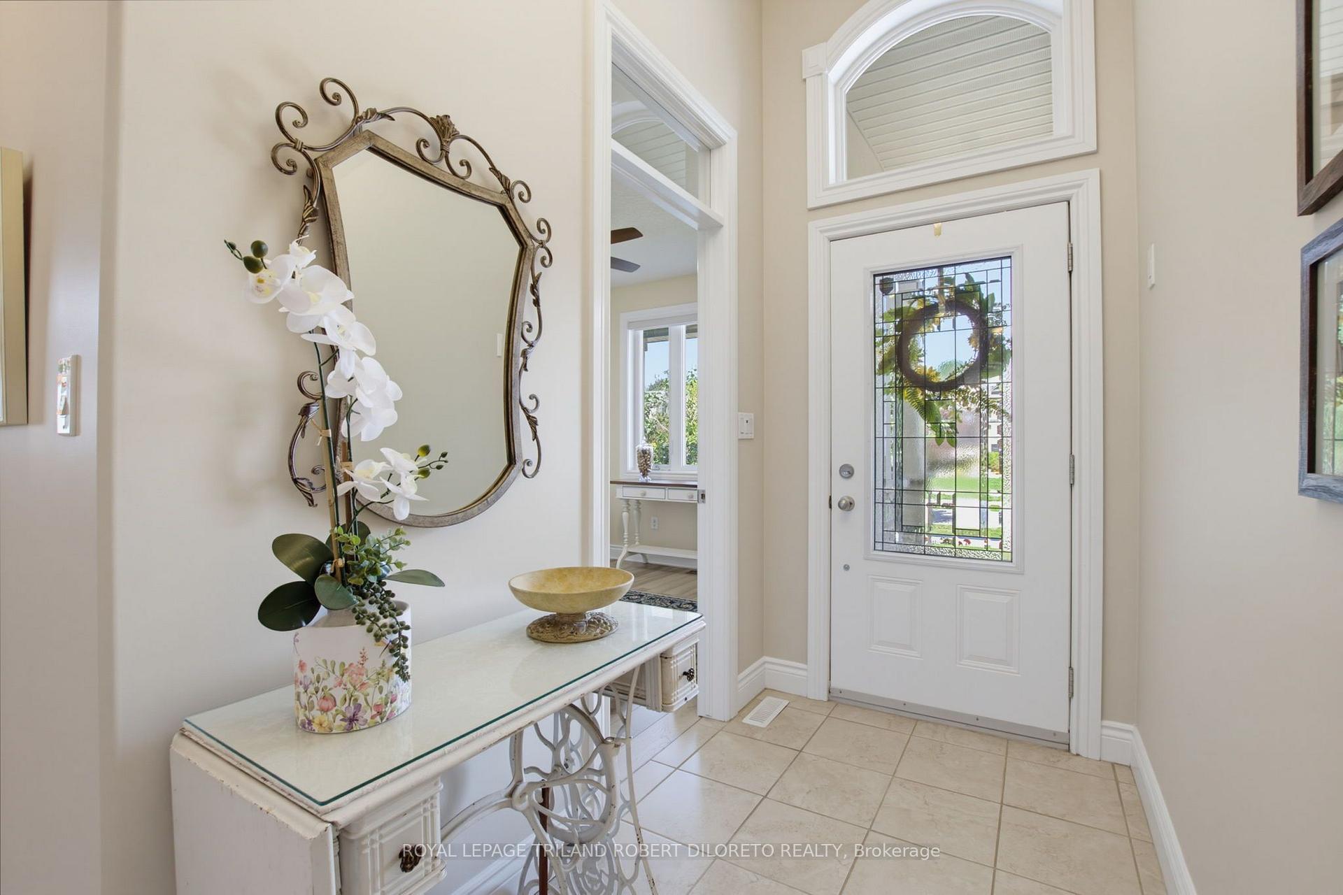 Photo 5 of 3402 Crane Avenue, London, South V — HOMEH