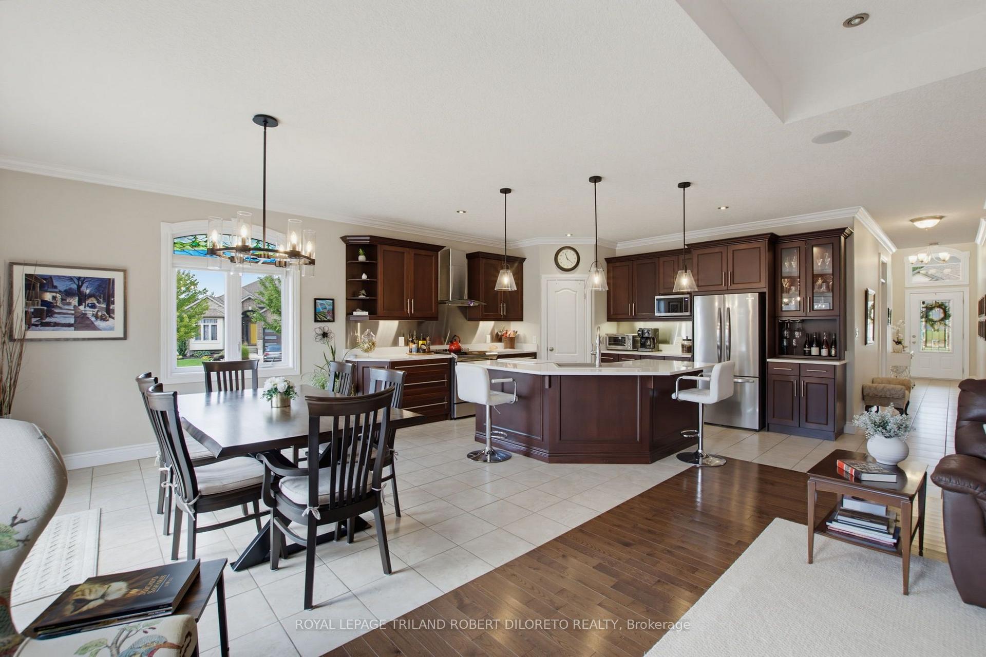 Photo 11 of 3402 Crane Avenue, London, South V — HOMEH
