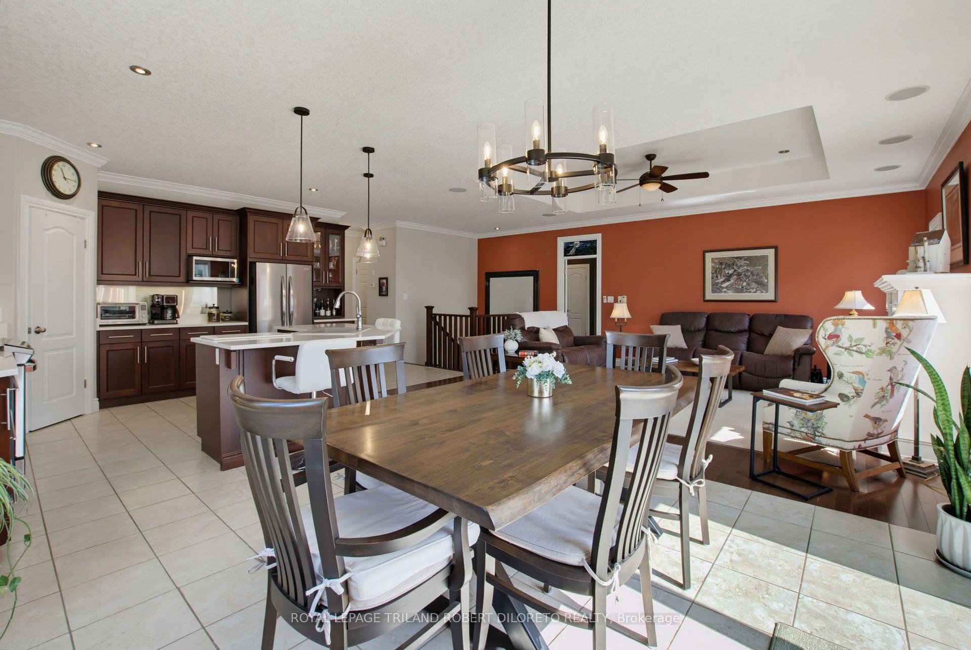 Photo 12 of 3402 Crane Avenue, London, South V — HOMEH