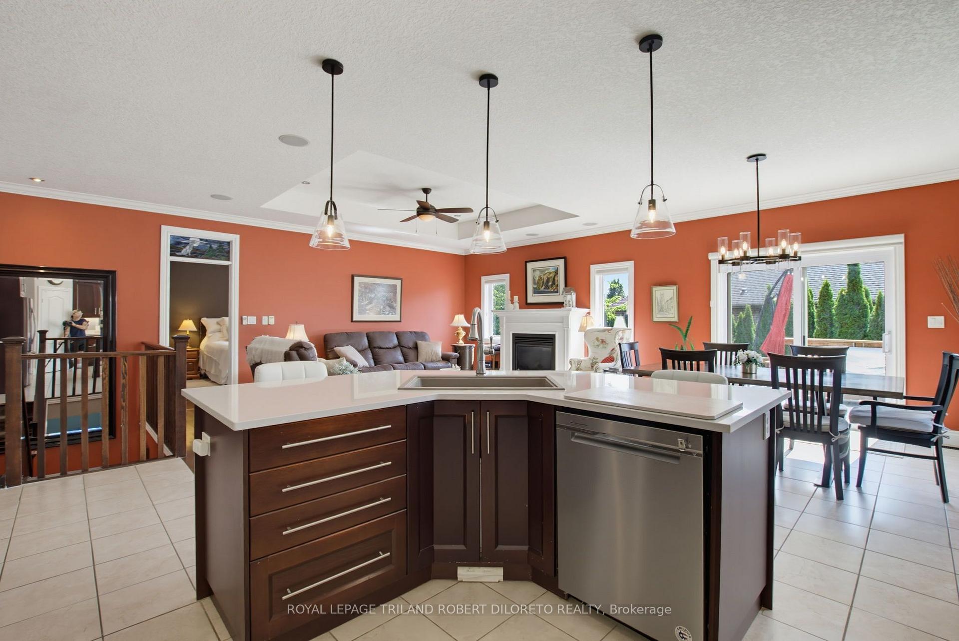 Photo 17 of 3402 Crane Avenue, London, South V — HOMEH