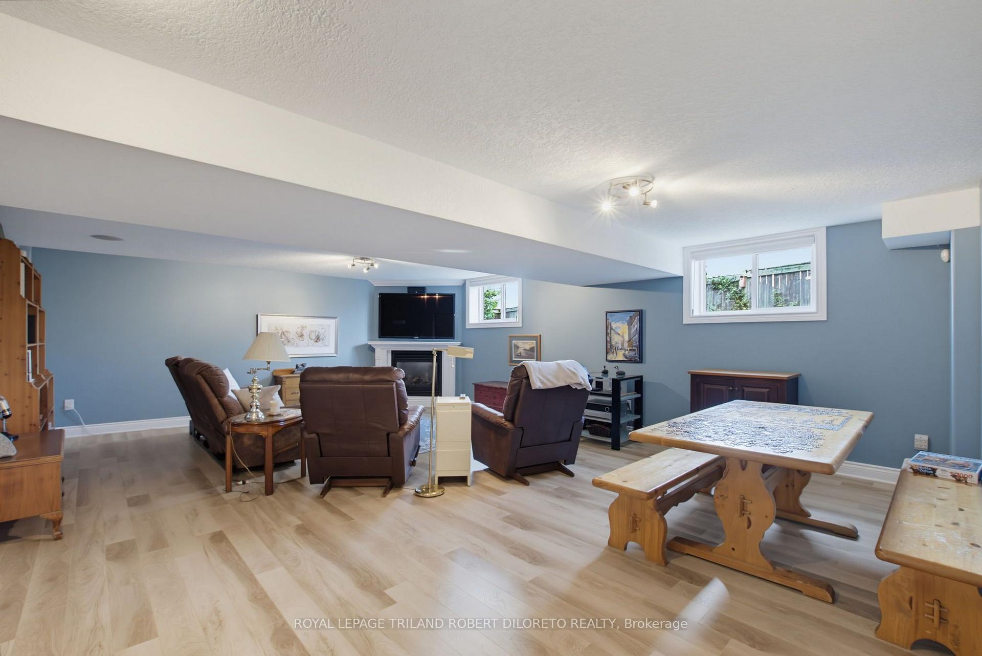 Photo 28 of 3402 Crane Avenue, London, South V — HOMEH