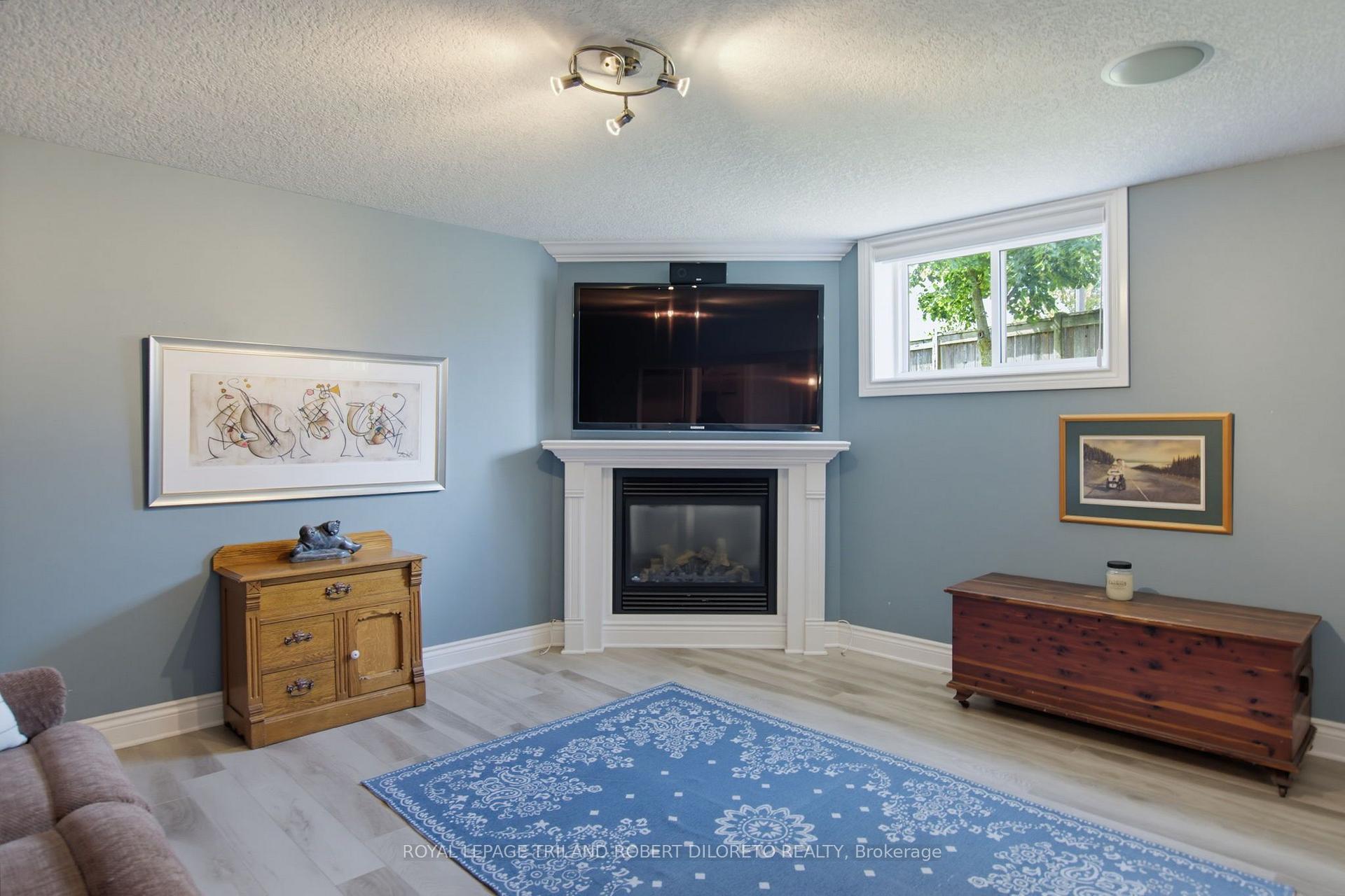 Photo 29 of 3402 Crane Avenue, London, South V — HOMEH