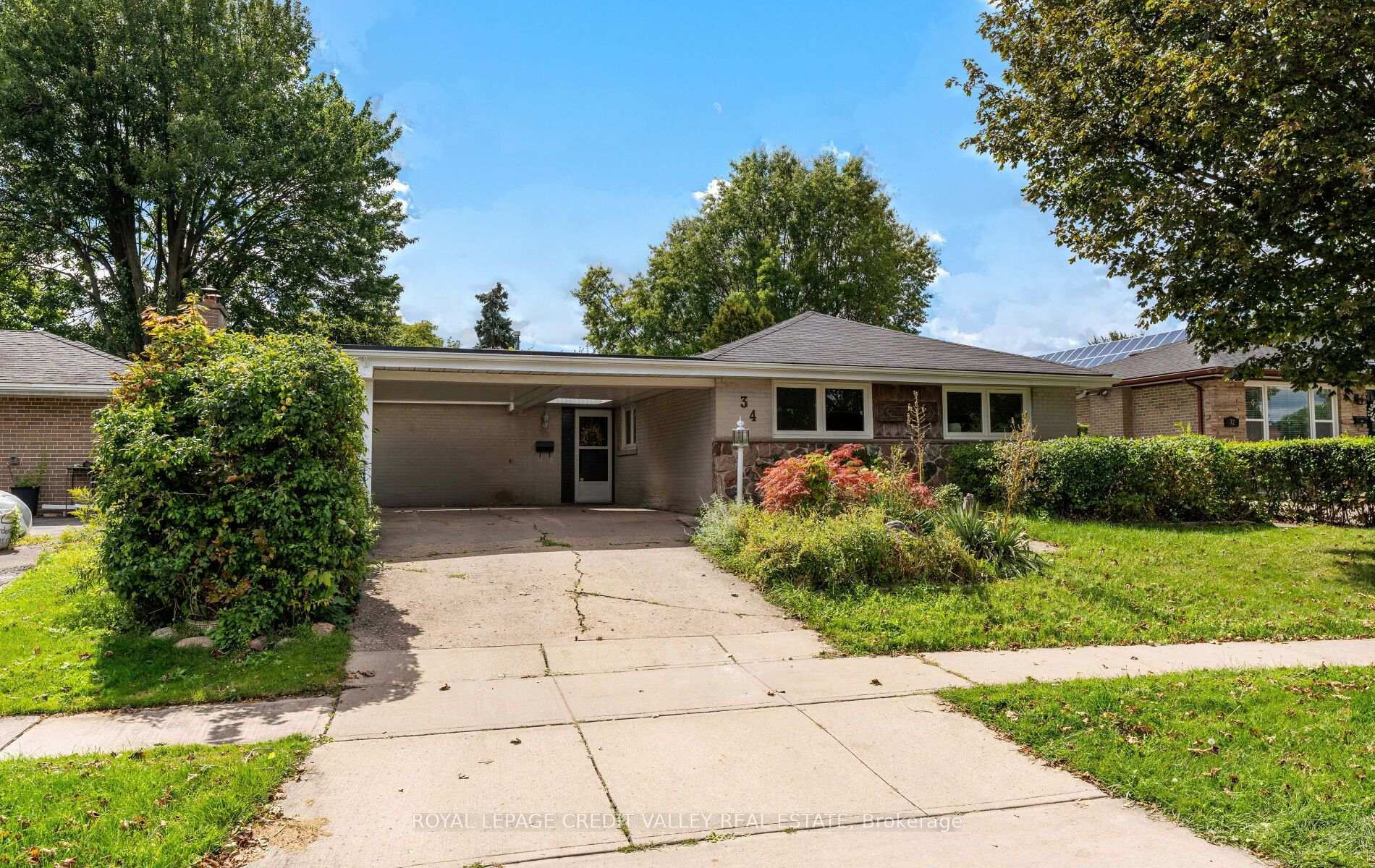 Photo 1 of 34 Abbey Road W, Brampton, Brampton East — HOMEH