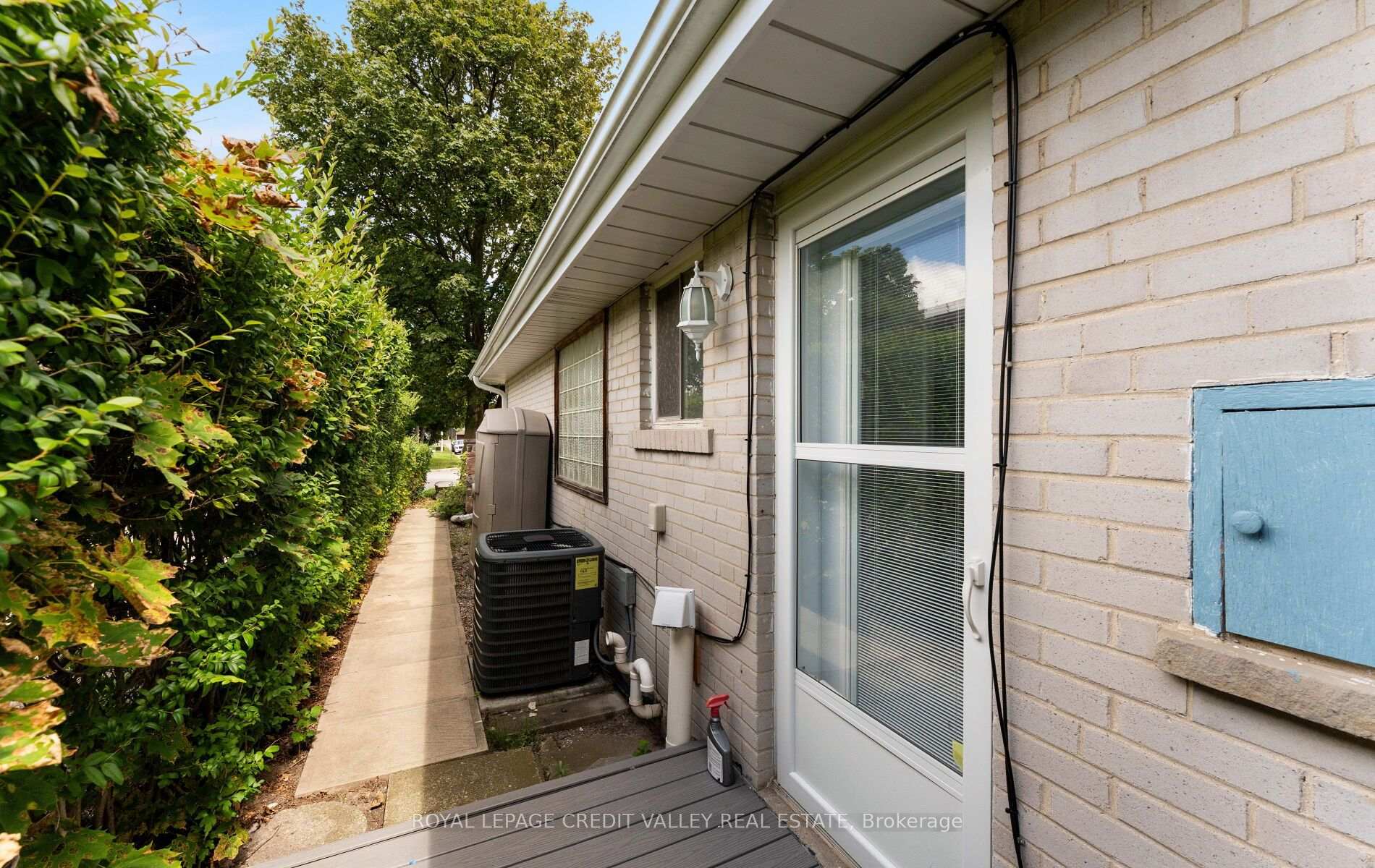 Photo 43 of 34 Abbey Road W, Brampton, Brampton East — HOMEH