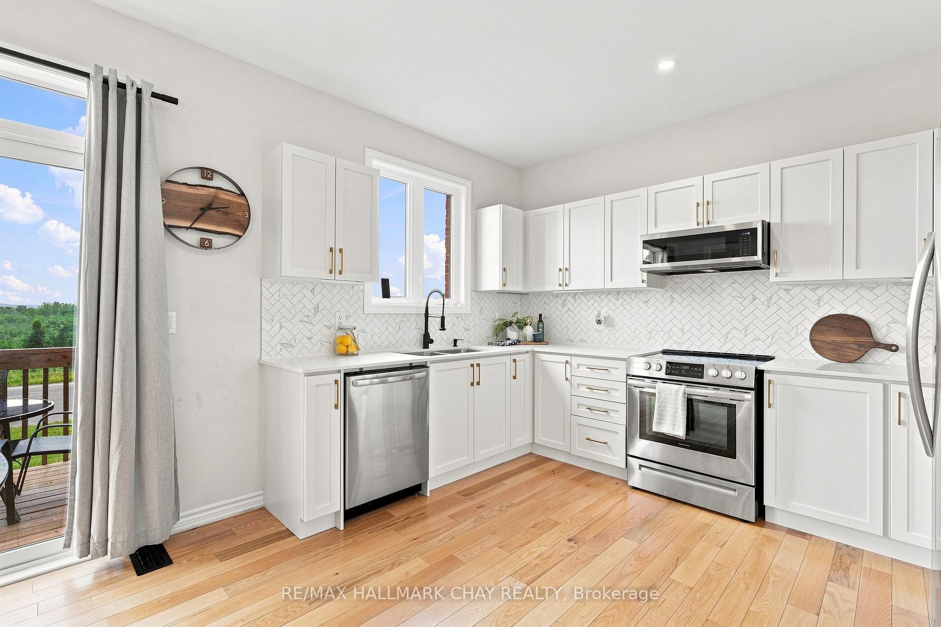Photo 16 of 3118 Orion Boulevard, Orillia — HOMEH
