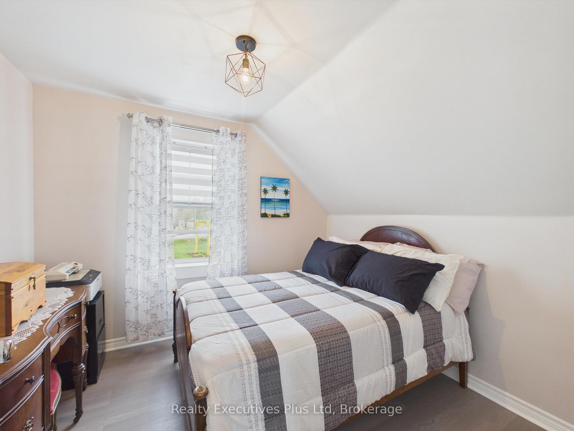 Photo 34 of 16 Albert Street, Sundridge — HOMEH