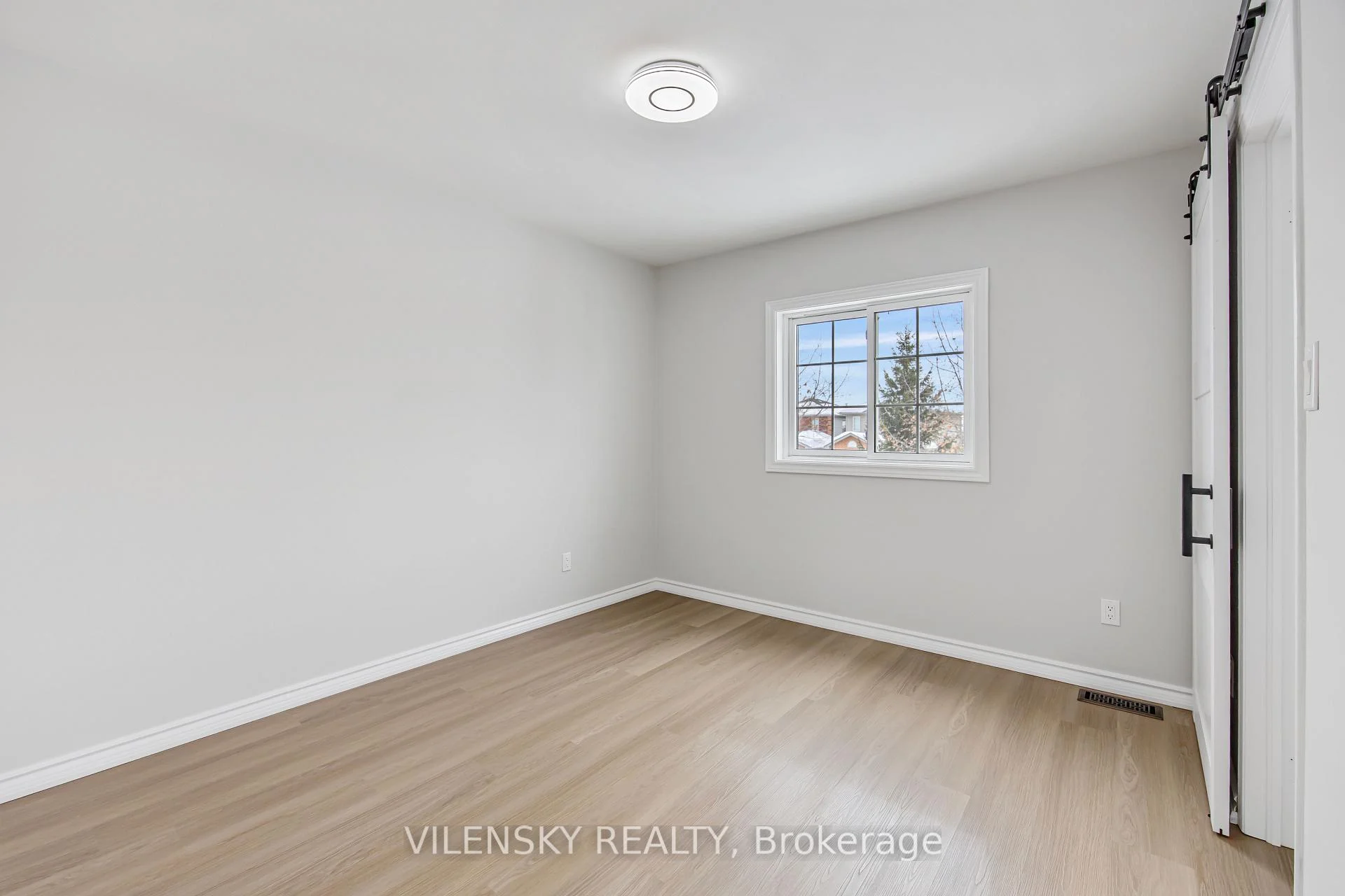 Photo 24 of 159 Brucker Road, Barrie, Holly — HOMEH