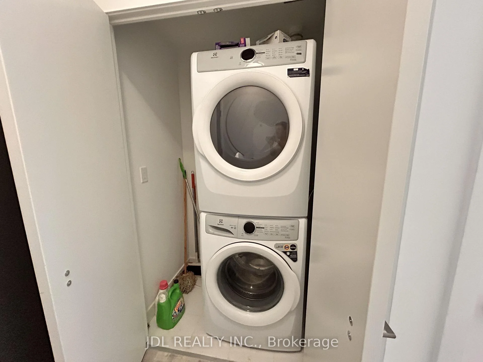 Photo 22 of Unit S1709, 8 Olympic Garden Drive, North York, Newtonbrook East — HOMEH