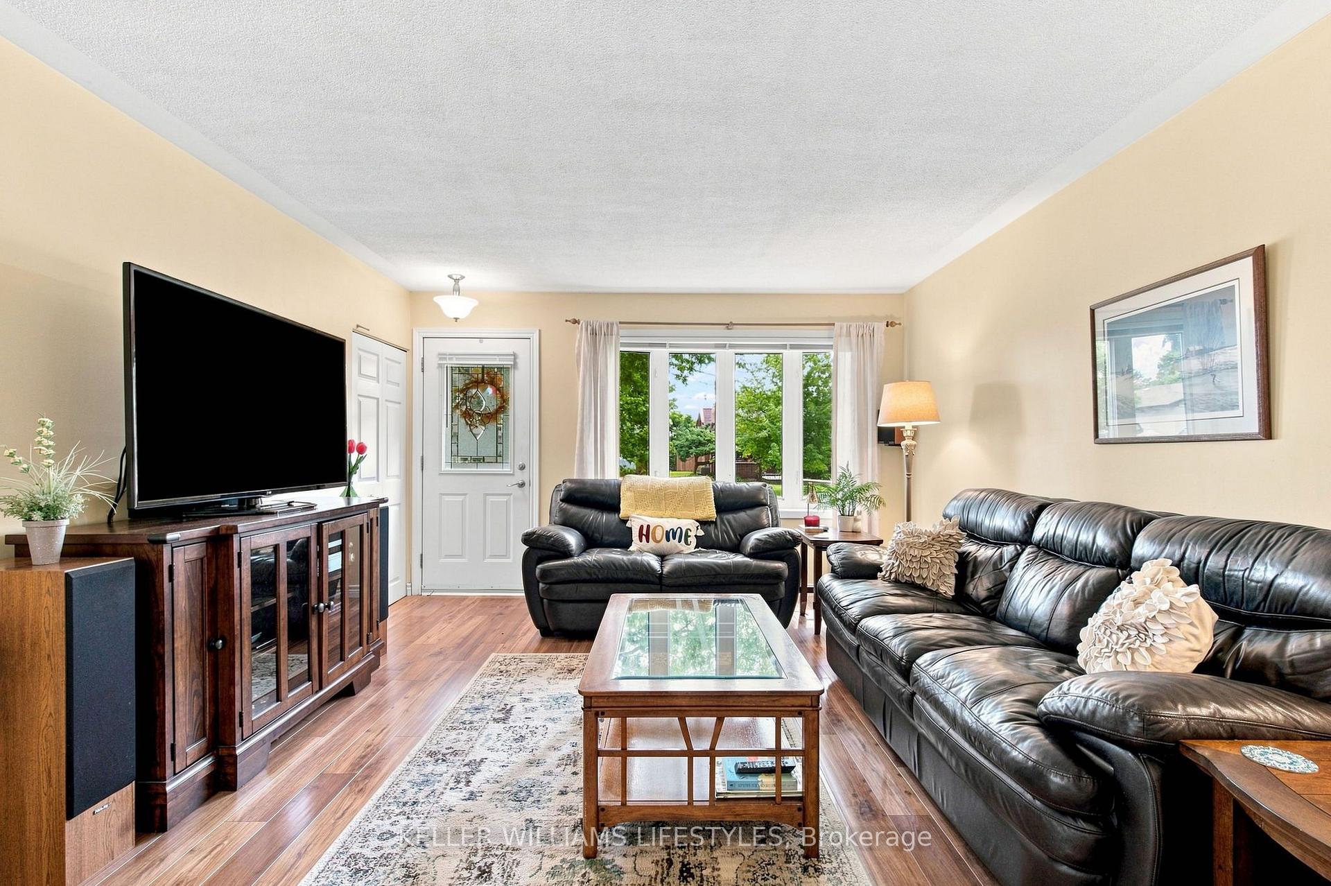 Photo 6 of 65 Villeneuve Crescent, London, East I — HOMEH