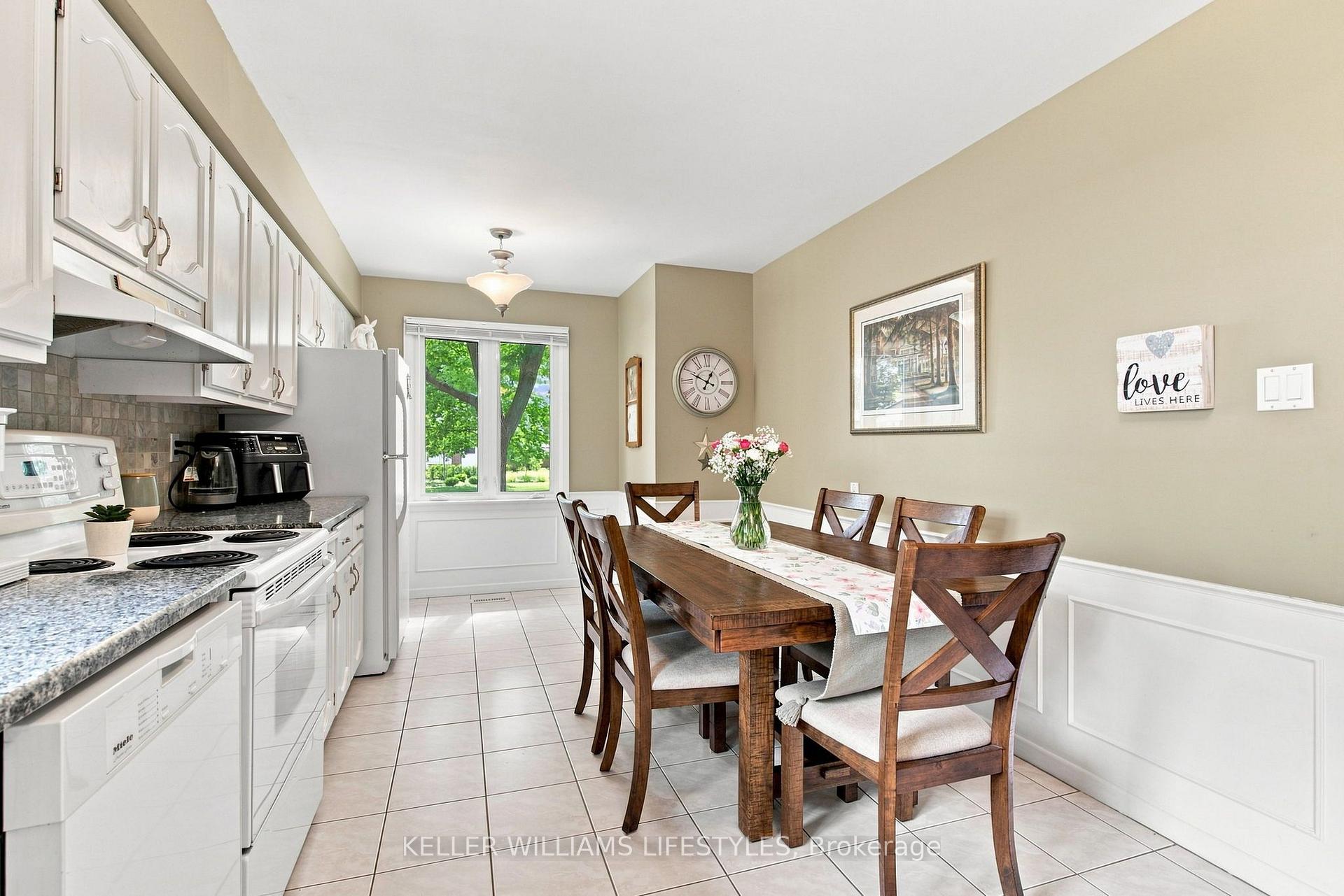 Photo 9 of 65 Villeneuve Crescent, London, East I — HOMEH