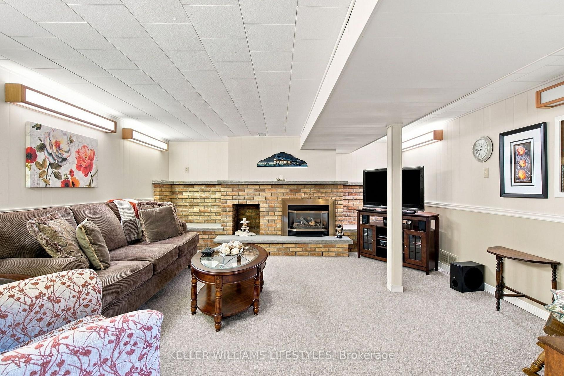 Photo 20 of 65 Villeneuve Crescent, London, East I — HOMEH