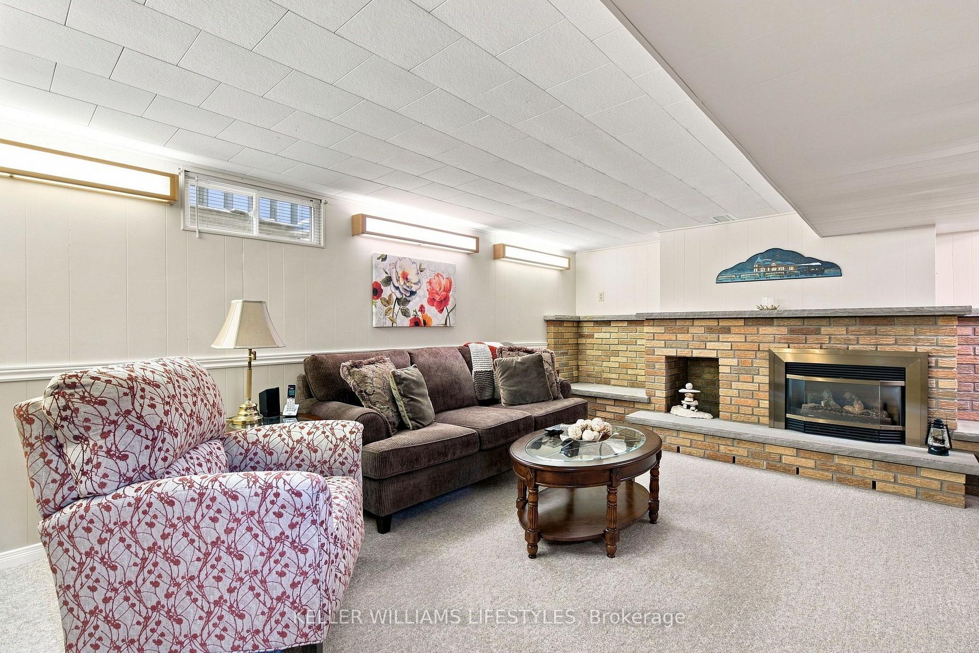 Photo 21 of 65 Villeneuve Crescent, London, East I — HOMEH
