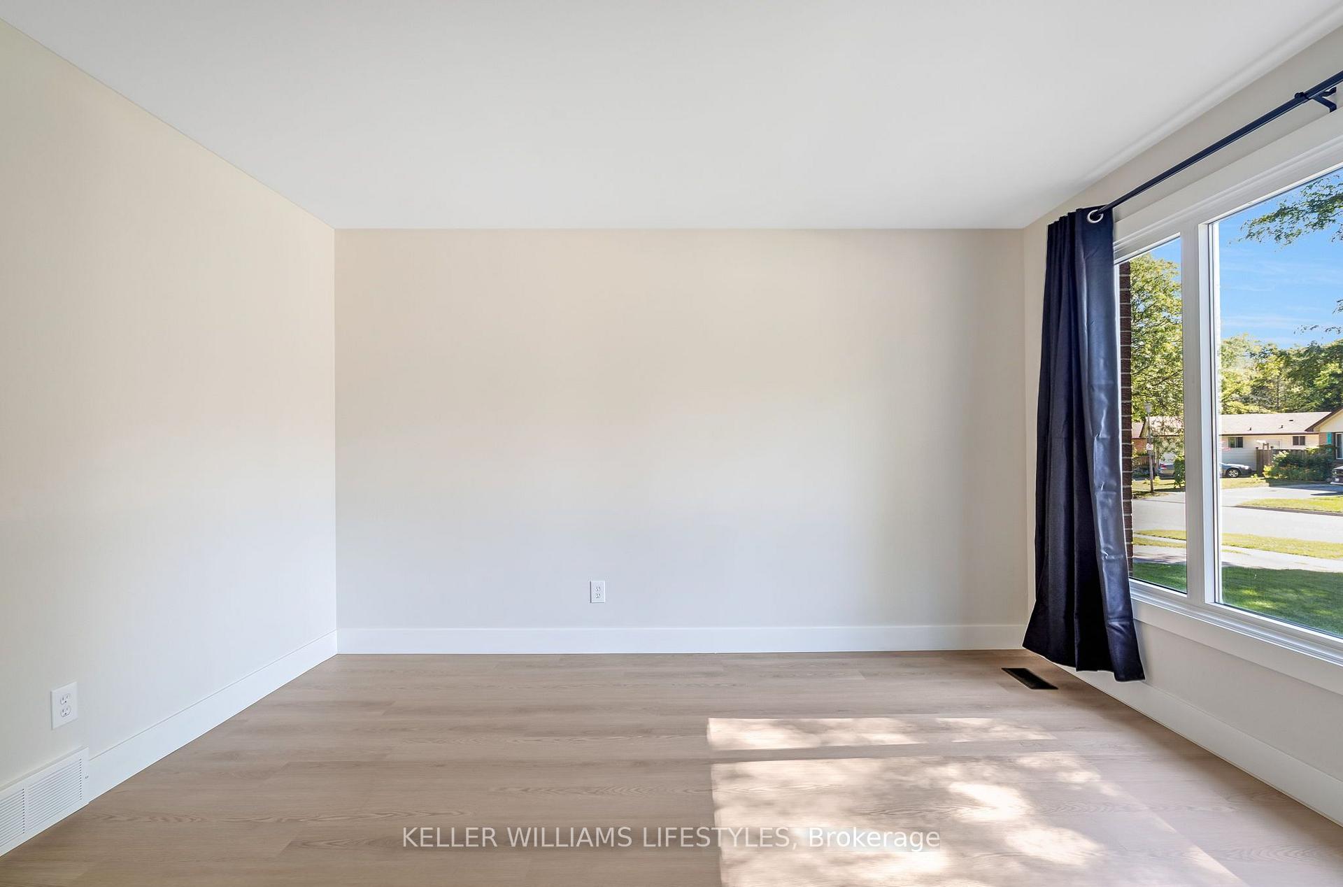 Photo 5 of 1704 Culver Drive, London, East H — HOMEH