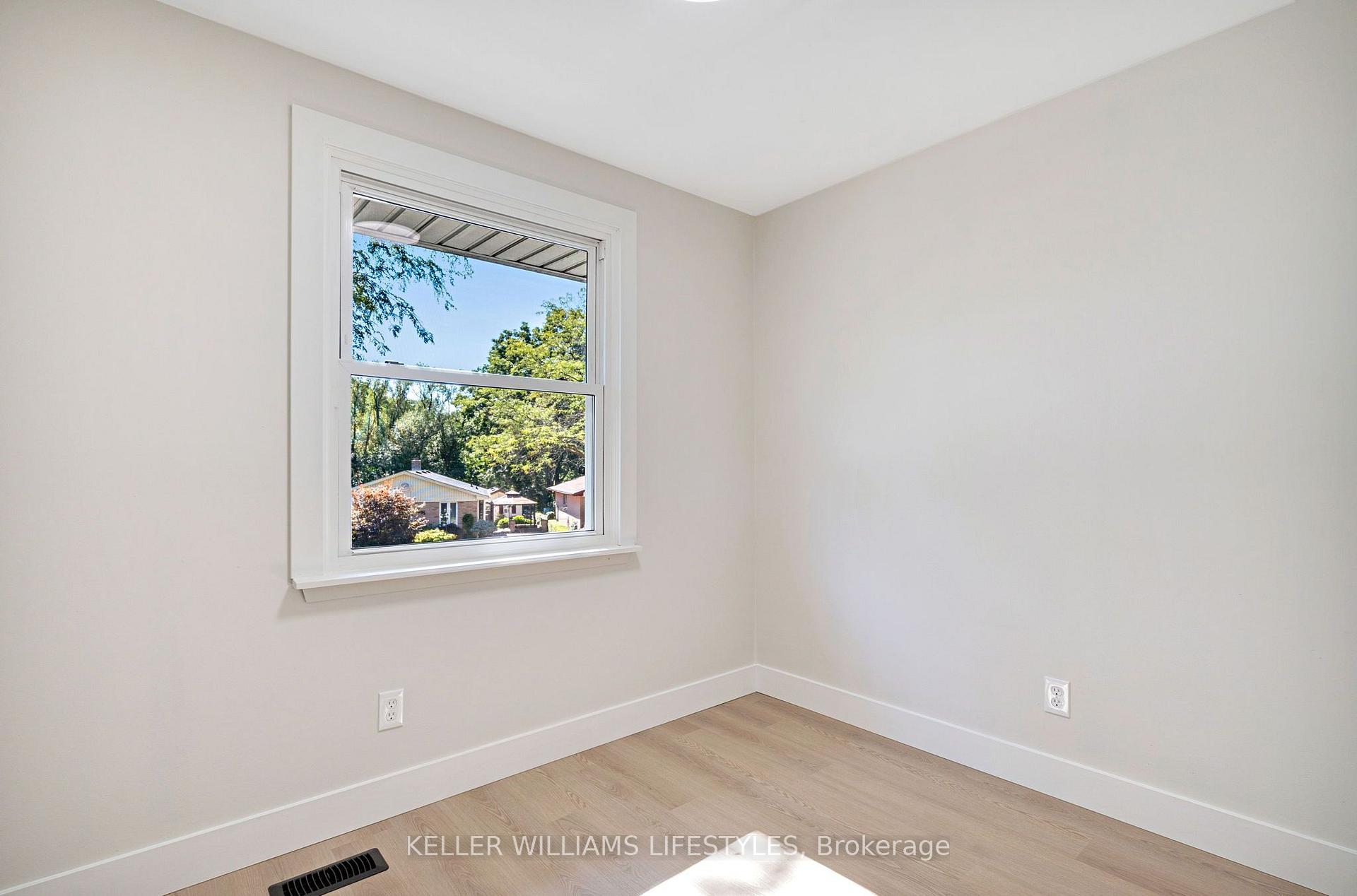 Photo 23 of 1704 Culver Drive, London, East H — HOMEH