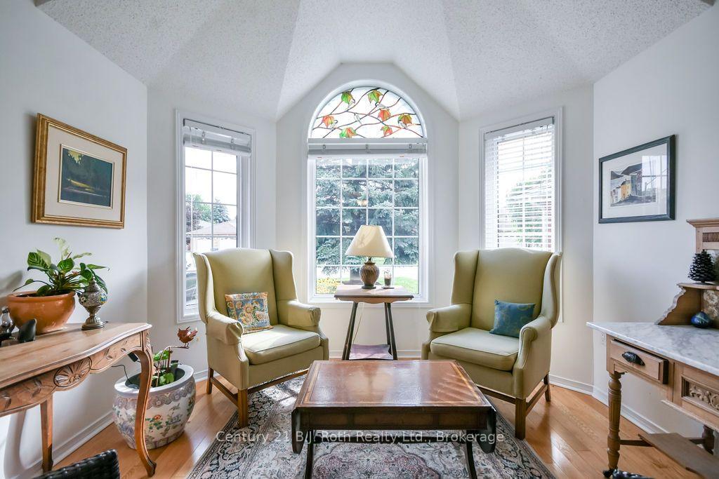 Photo 6 of 51 Johnson Street, Orillia — HOMEH
