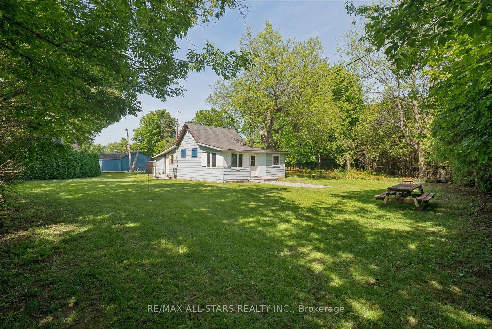 Photo 9 of 68 Farley Circle, Georgina, Historic Lakeshore Communities — HOMEH