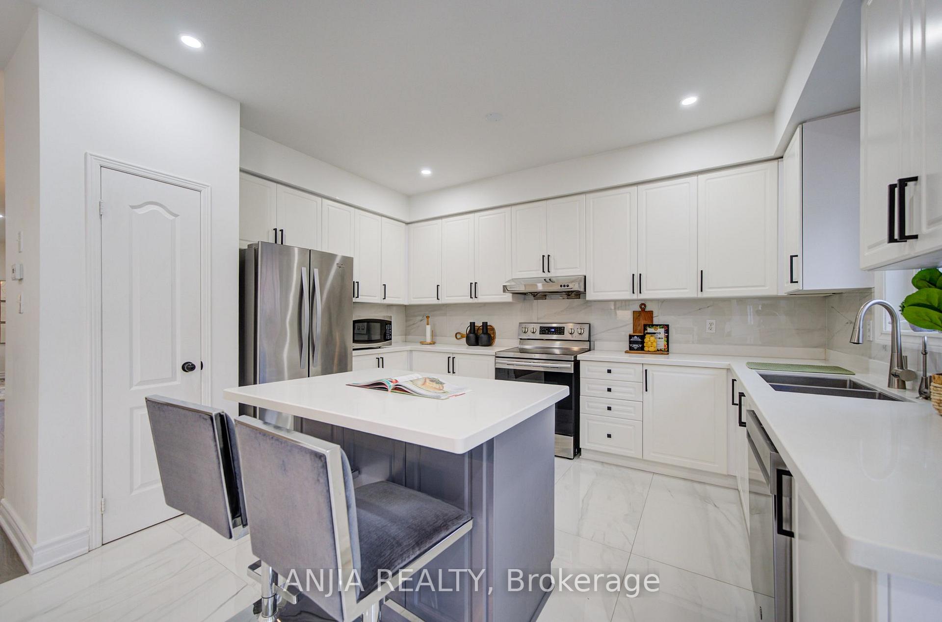Photo 17 of 203 Fred Mclaren Boulevard, Markham, Wismer — HOMEH
