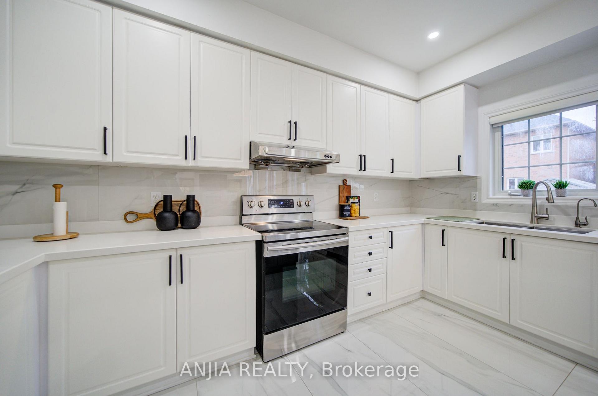 Photo 19 of 203 Fred Mclaren Boulevard, Markham, Wismer — HOMEH