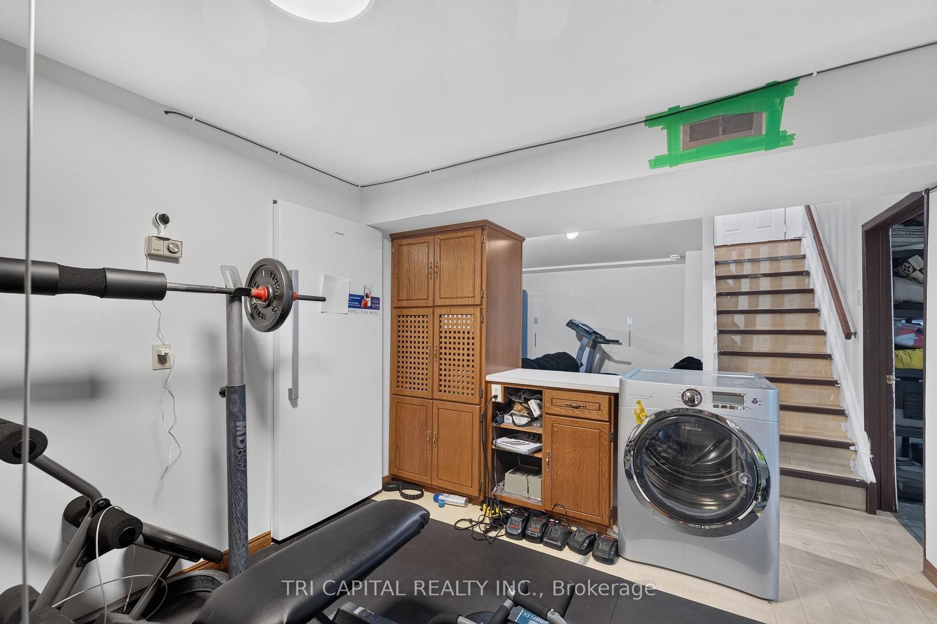 Photo 26 of 4 Harding Crescent, London, South Y — HOMEH