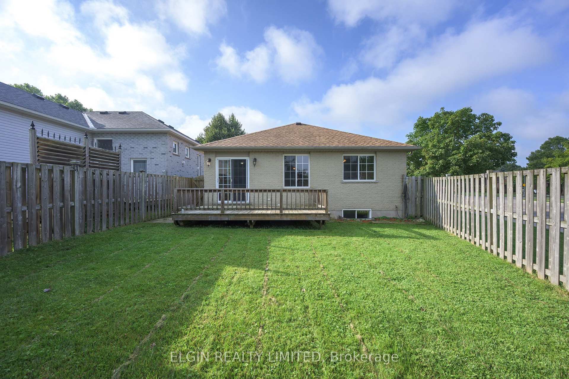 Photo 8 of 40 Schreyer Drive, St. Thomas — HOMEH
