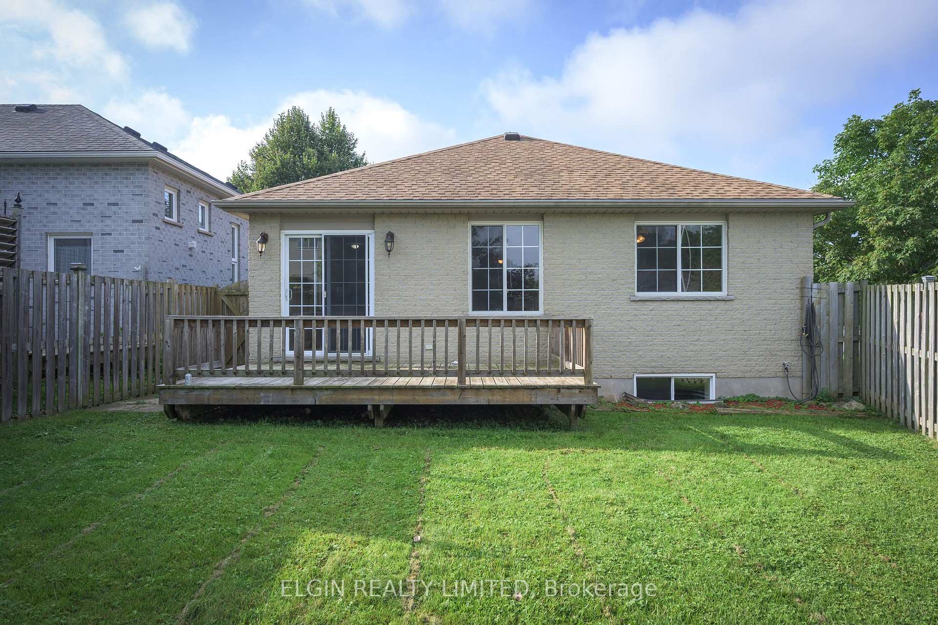 Photo 9 of 40 Schreyer Drive, St. Thomas — HOMEH