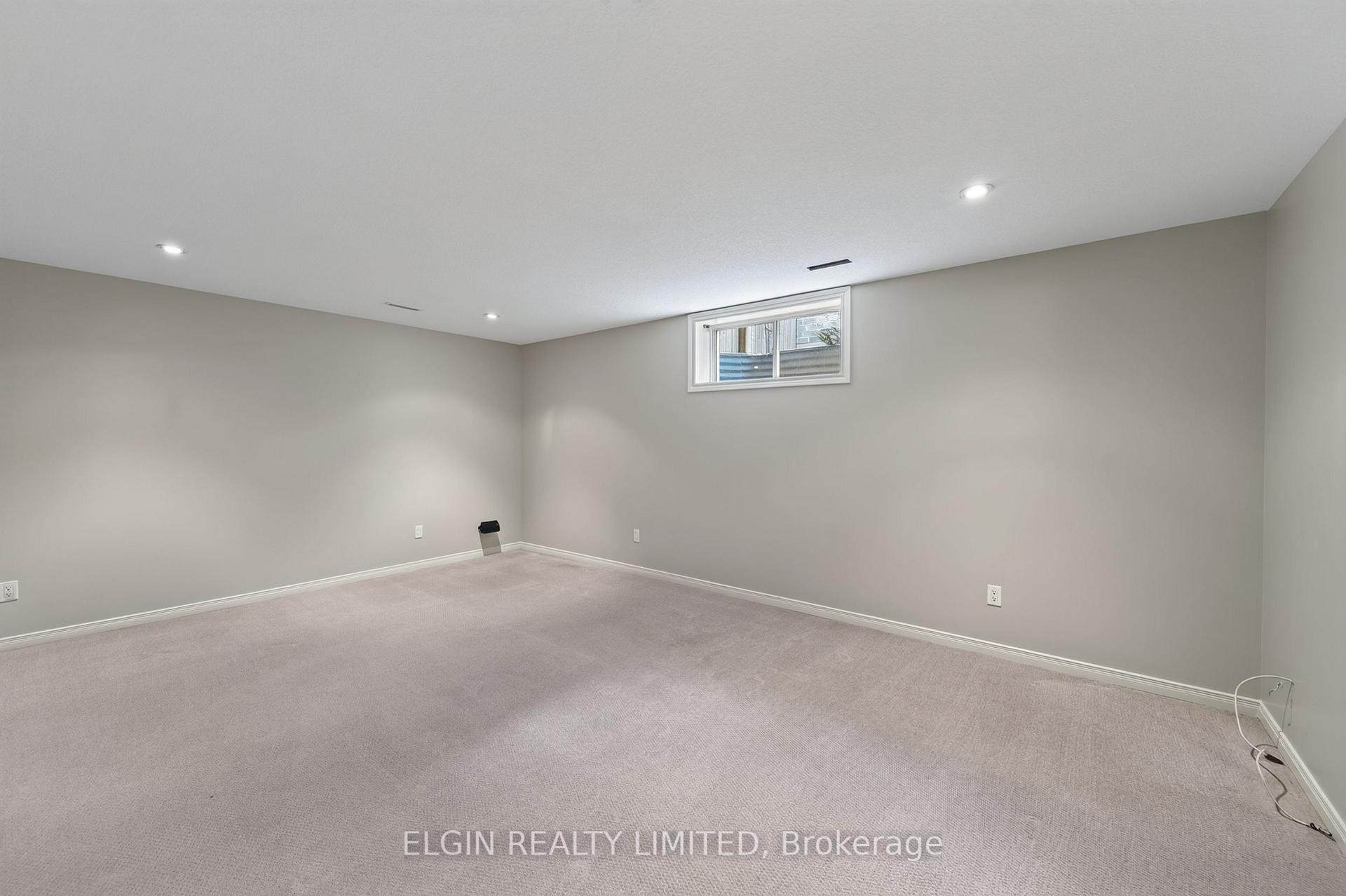 Photo 23 of 40 Schreyer Drive, St. Thomas — HOMEH