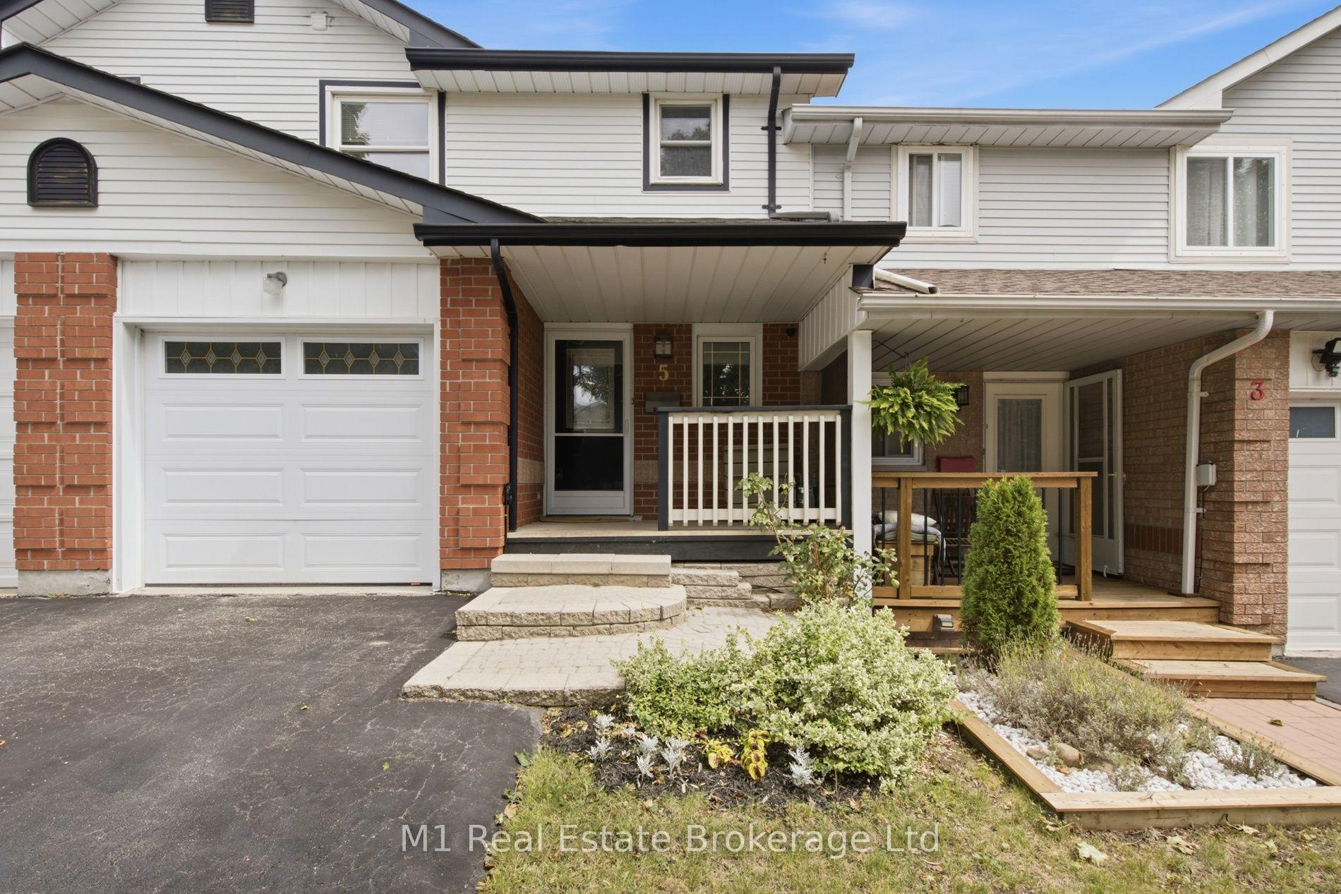 Photo 1 of 5 Grandridge Crescent, Guelph, Willow West/Sugarbush/West Acres — HOMEH