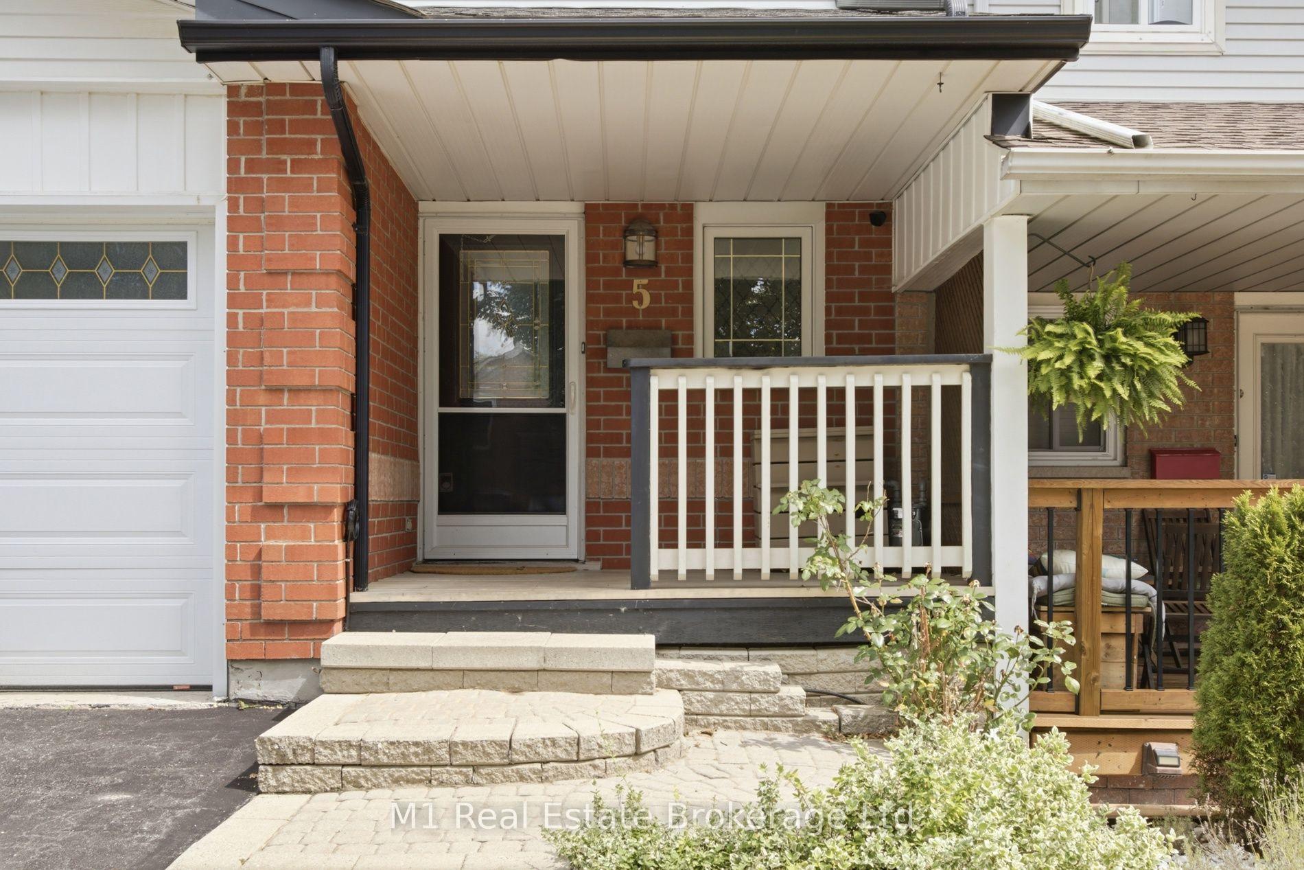 Photo 2 of 5 Grandridge Crescent, Guelph, Willow West/Sugarbush/West Acres — HOMEH