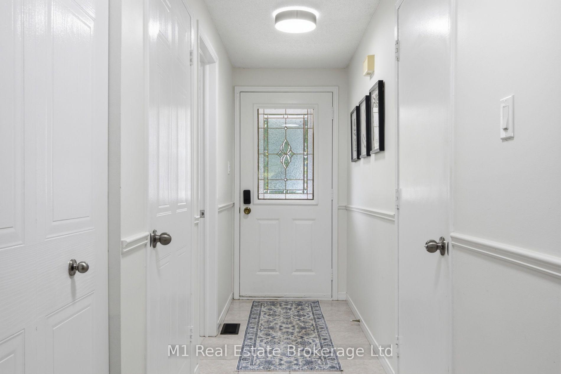 Photo 3 of 5 Grandridge Crescent, Guelph, Willow West/Sugarbush/West Acres — HOMEH