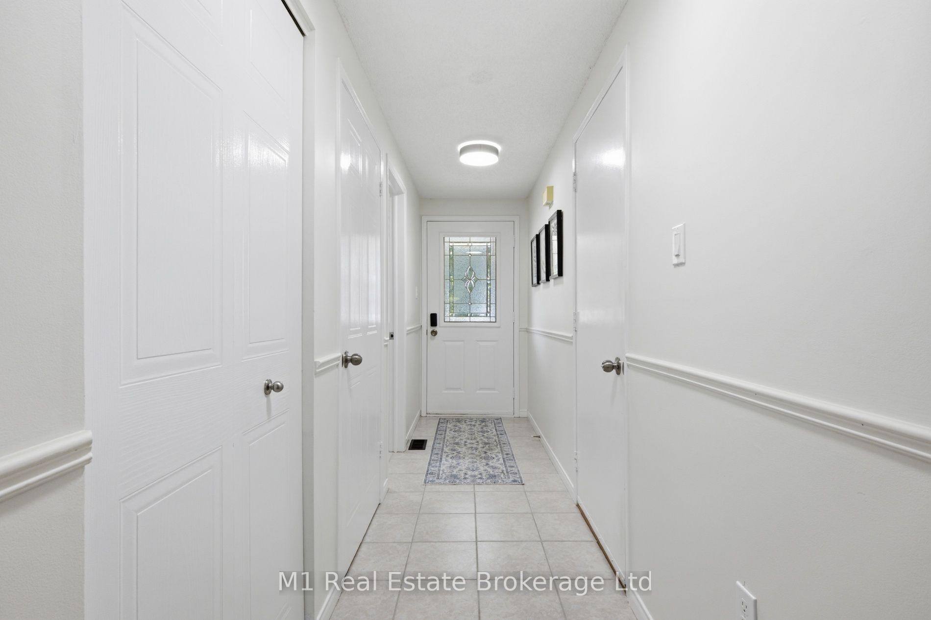 Photo 4 of 5 Grandridge Crescent, Guelph, Willow West/Sugarbush/West Acres — HOMEH