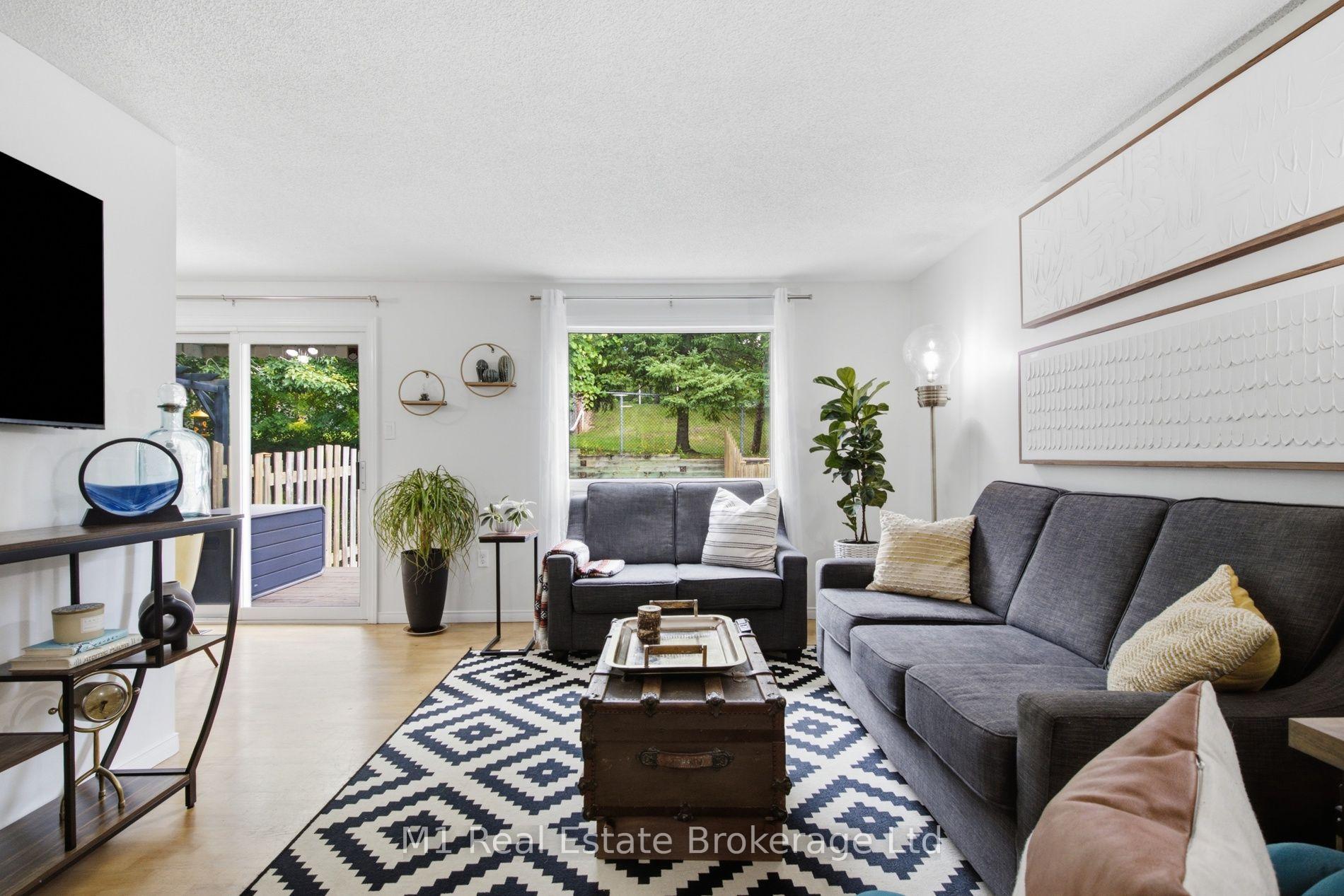 Photo 5 of 5 Grandridge Crescent, Guelph, Willow West/Sugarbush/West Acres — HOMEH