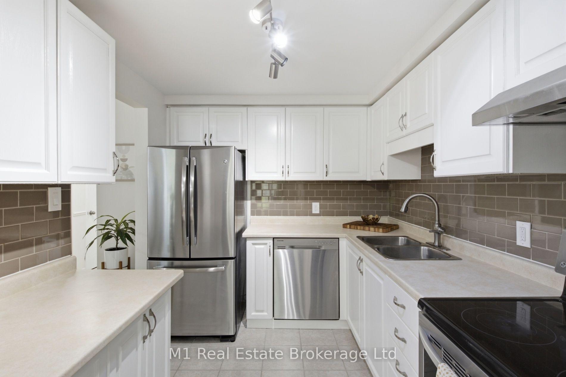Photo 12 of 5 Grandridge Crescent, Guelph, Willow West/Sugarbush/West Acres — HOMEH