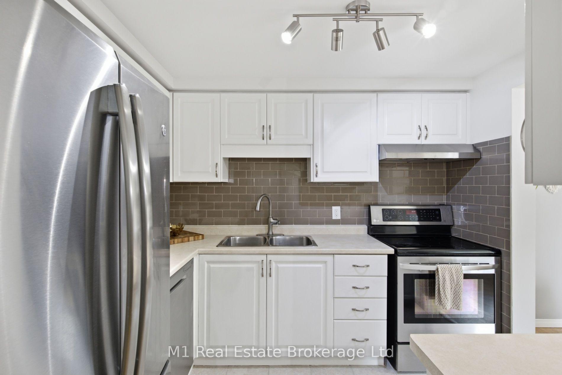 Photo 13 of 5 Grandridge Crescent, Guelph, Willow West/Sugarbush/West Acres — HOMEH