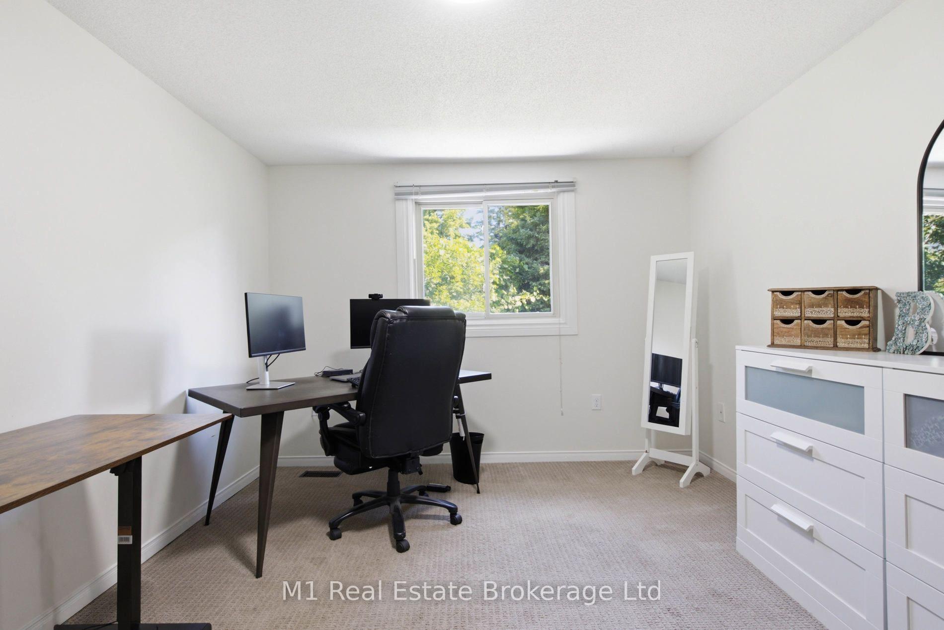 Photo 14 of 5 Grandridge Crescent, Guelph, Willow West/Sugarbush/West Acres — HOMEH