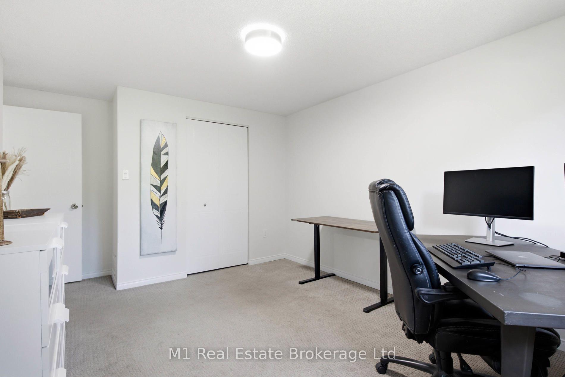 Photo 15 of 5 Grandridge Crescent, Guelph, Willow West/Sugarbush/West Acres — HOMEH