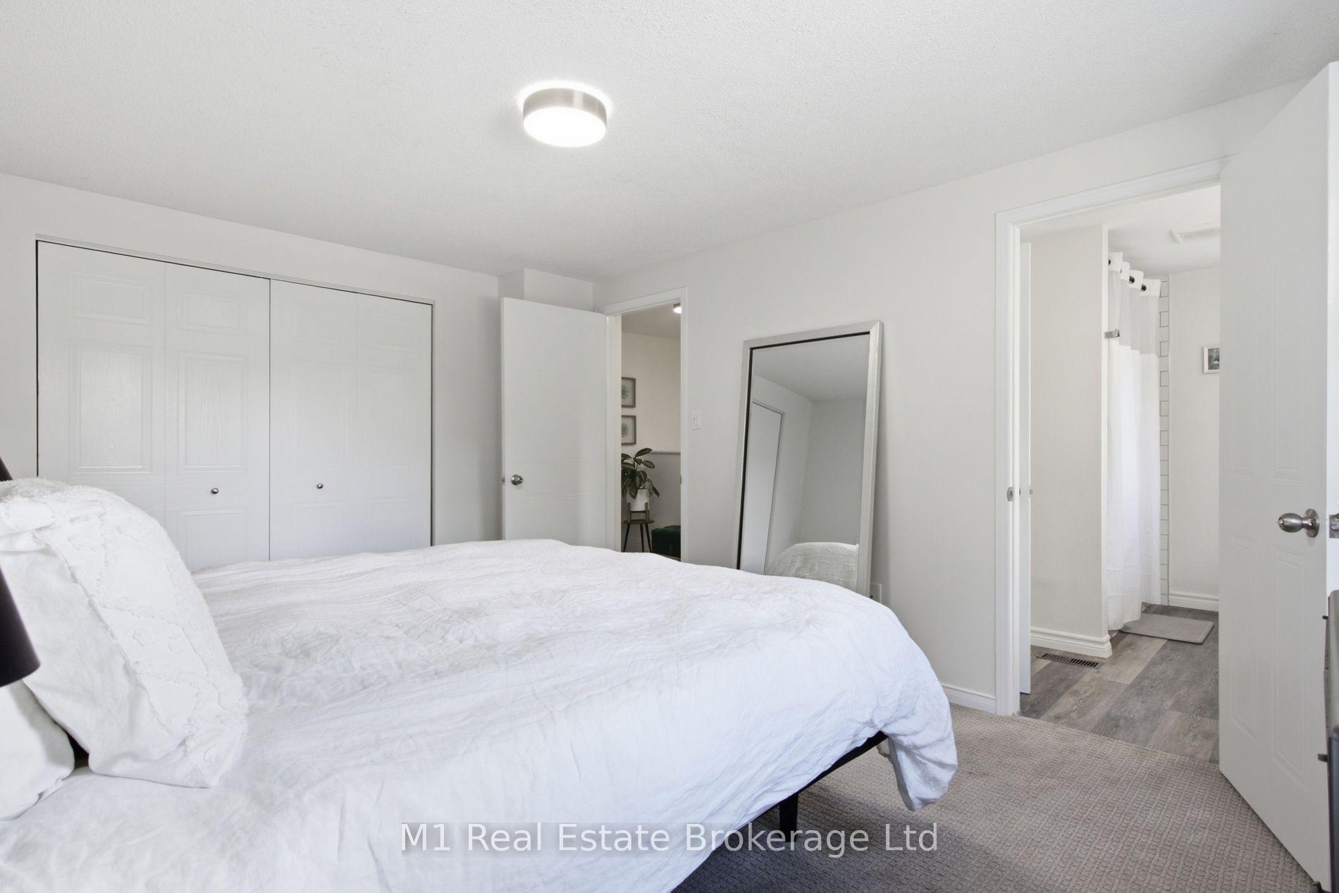 Photo 18 of 5 Grandridge Crescent, Guelph, Willow West/Sugarbush/West Acres — HOMEH