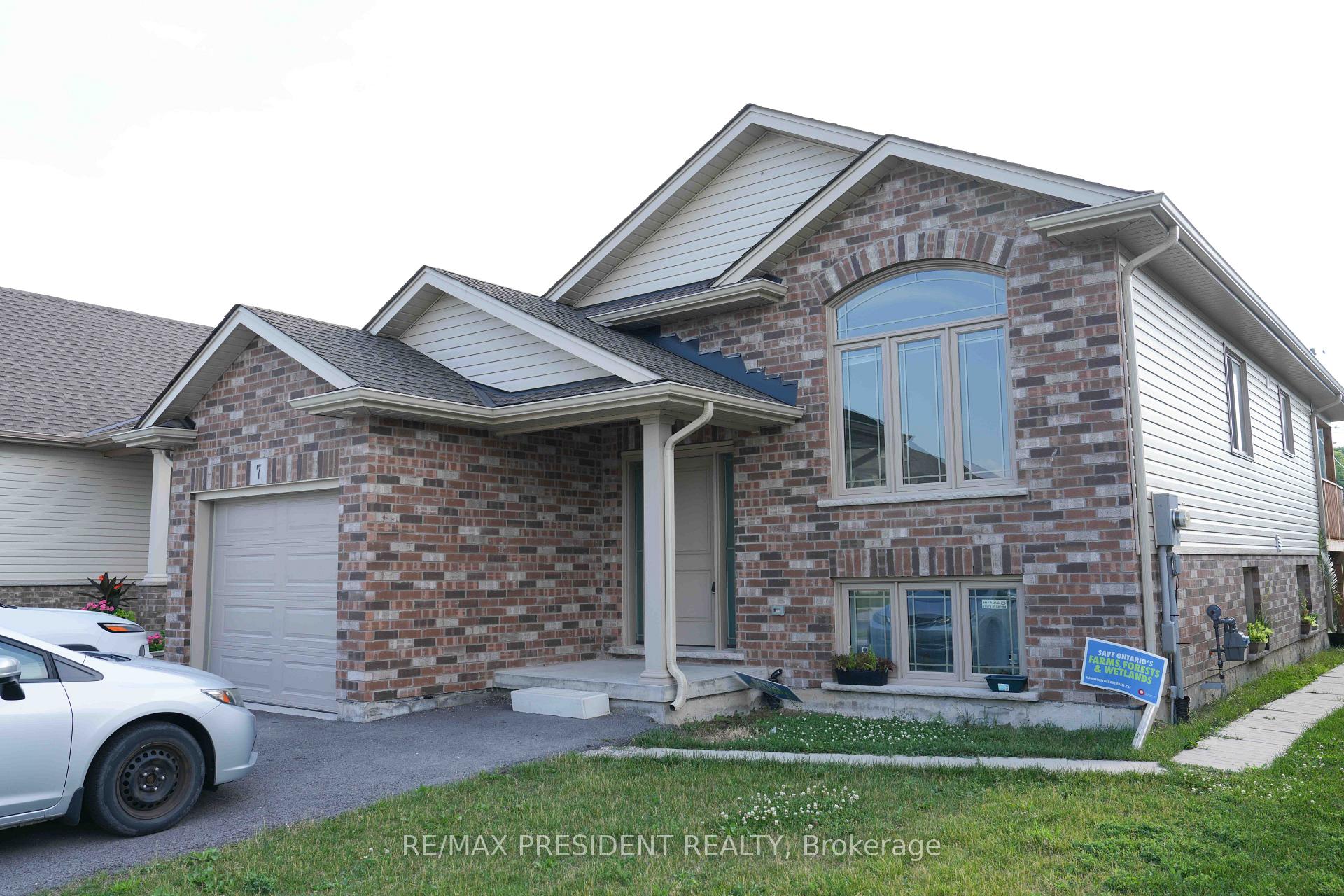 Photo of 7 Berkshire Drive