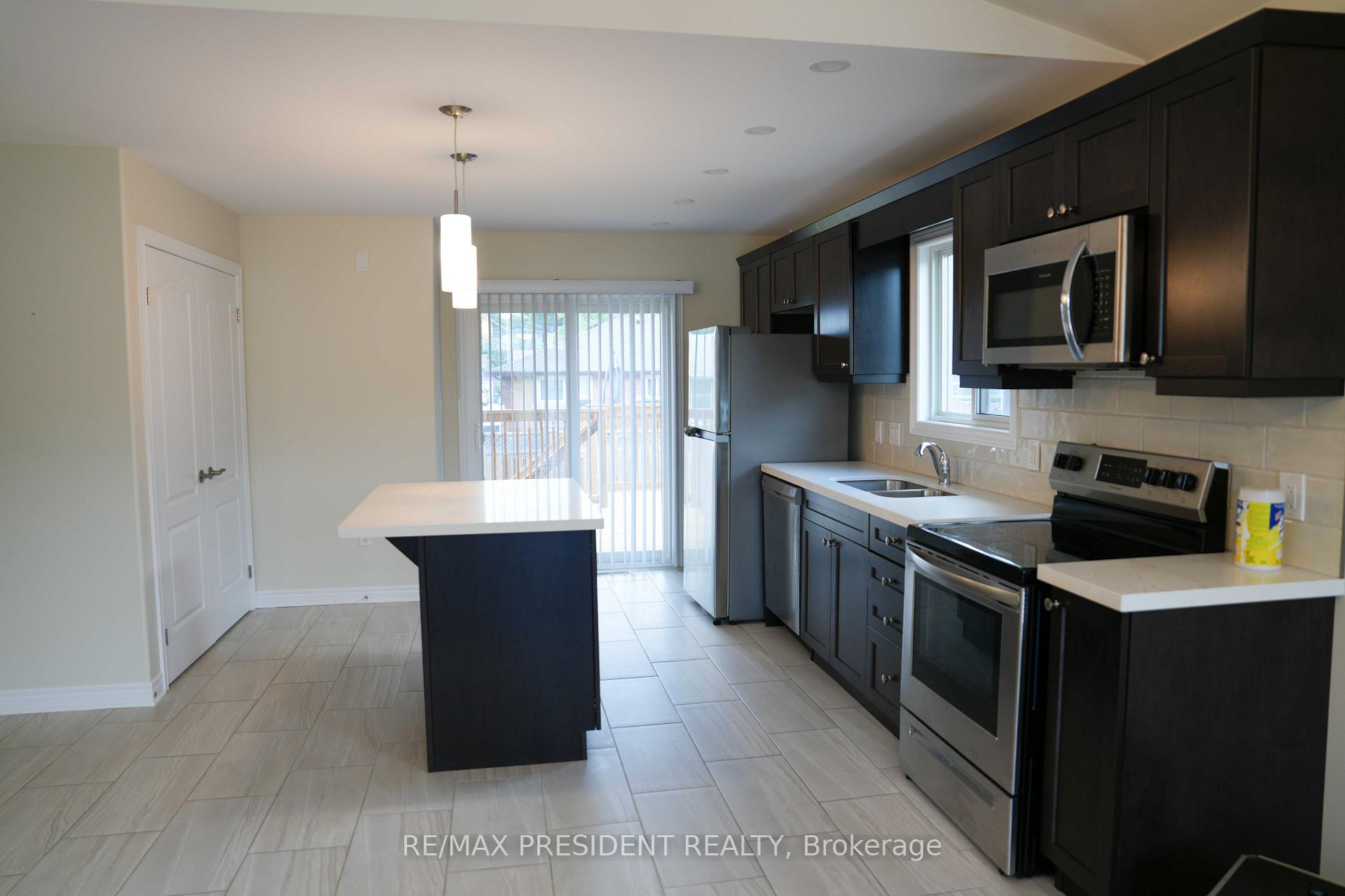 Photo 10 of 7 Berkshire Drive, St. Catharines, Carlton/Bunting — HOMEH
