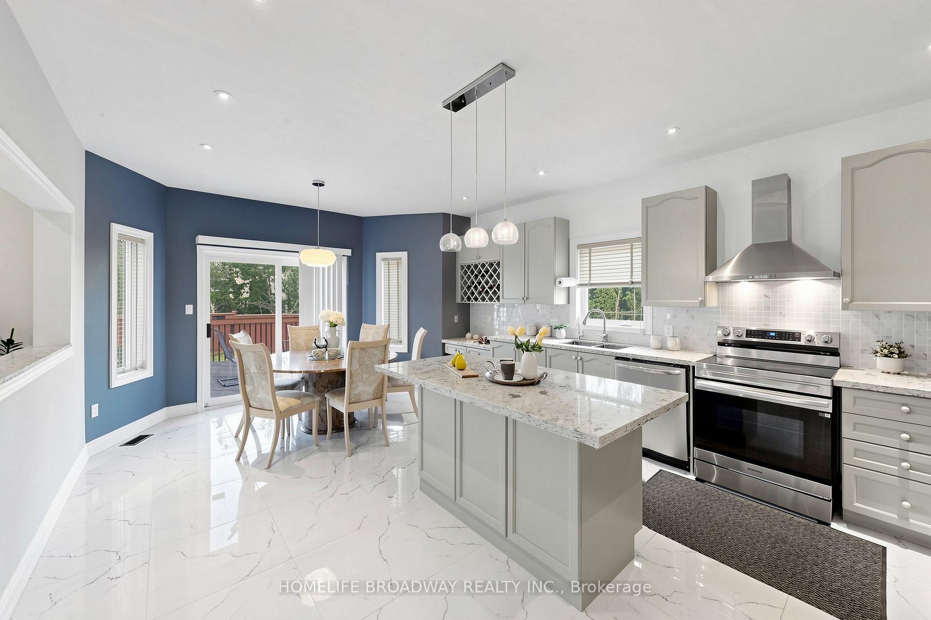 Photo 14 of 143 Village Gate Drive, Markham, Cachet — HOMEH