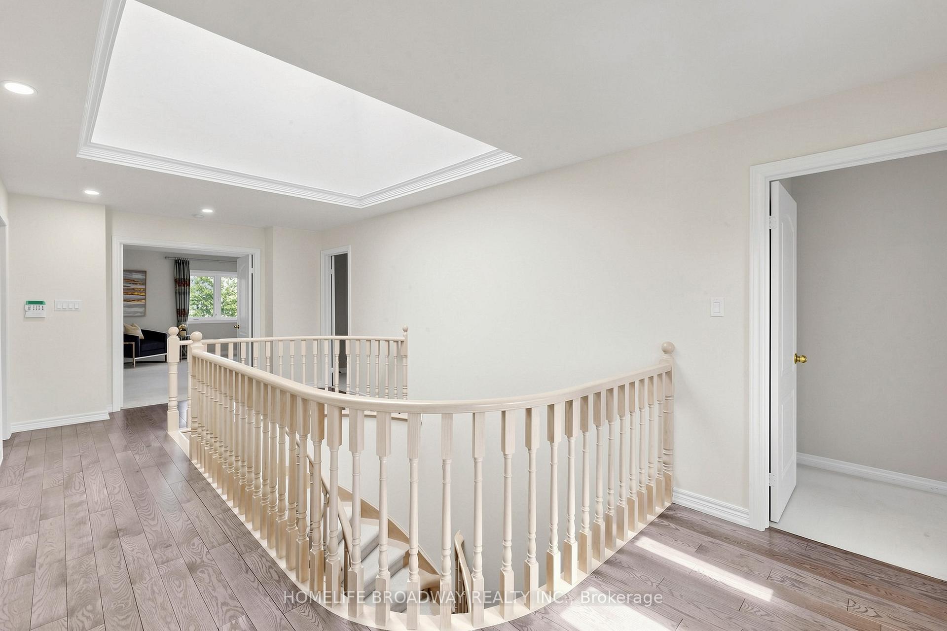 Photo 26 of 143 Village Gate Drive, Markham, Cachet — HOMEH