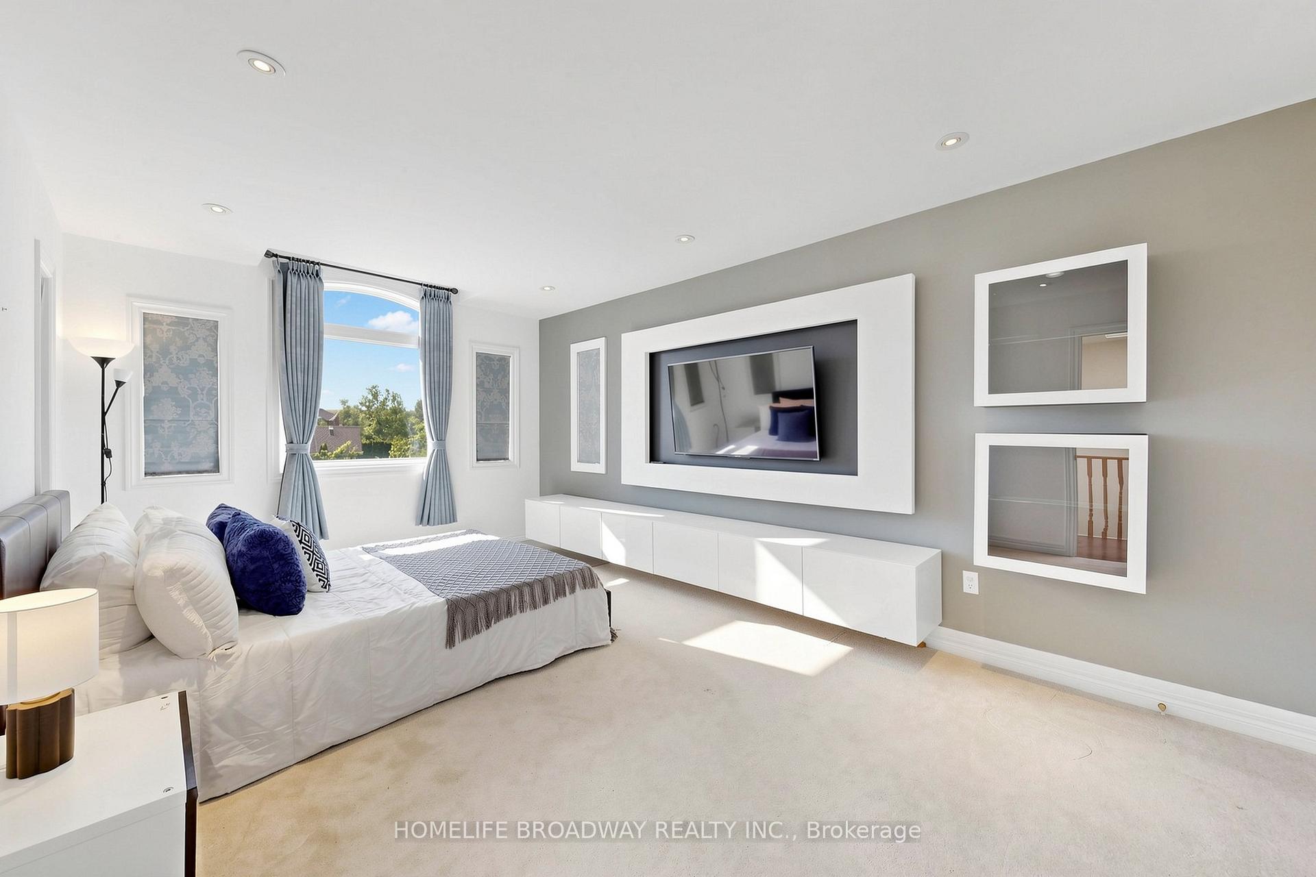 Photo 36 of 143 Village Gate Drive, Markham, Cachet — HOMEH