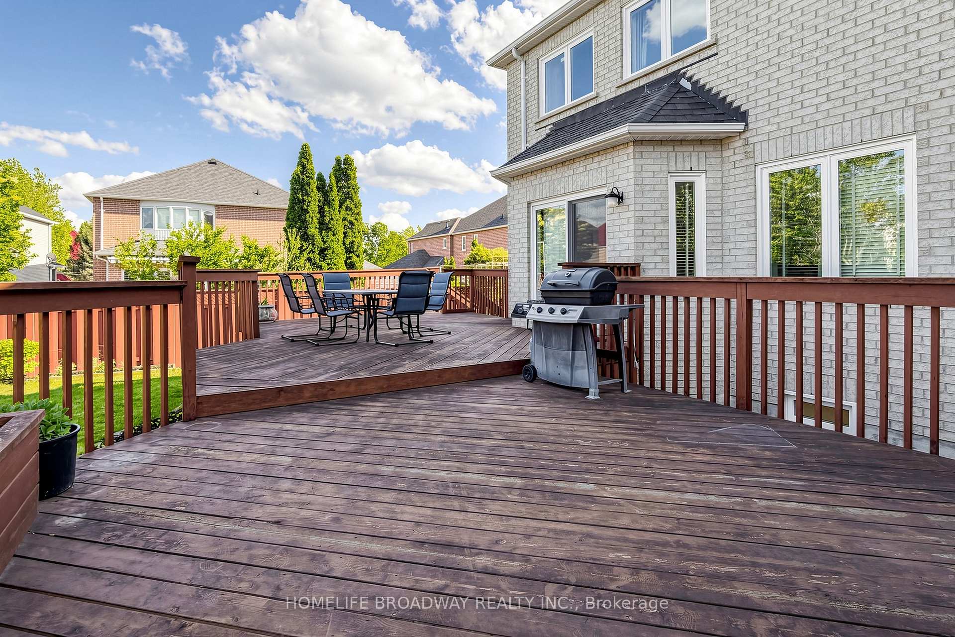 Photo 48 of 143 Village Gate Drive, Markham, Cachet — HOMEH