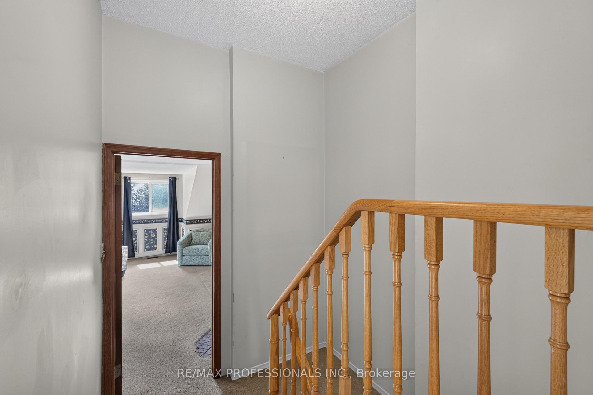 Photo 23 of 1001 Redbird Crescent, Pickering, Liverpool — HOMEH