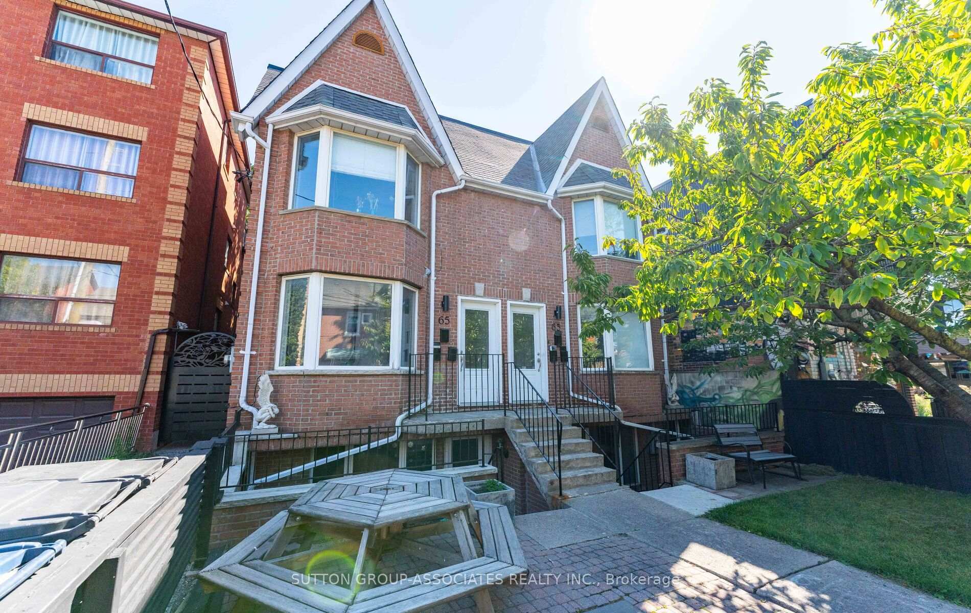 Front of Unit Lower, 63 Bellevue Avenue
